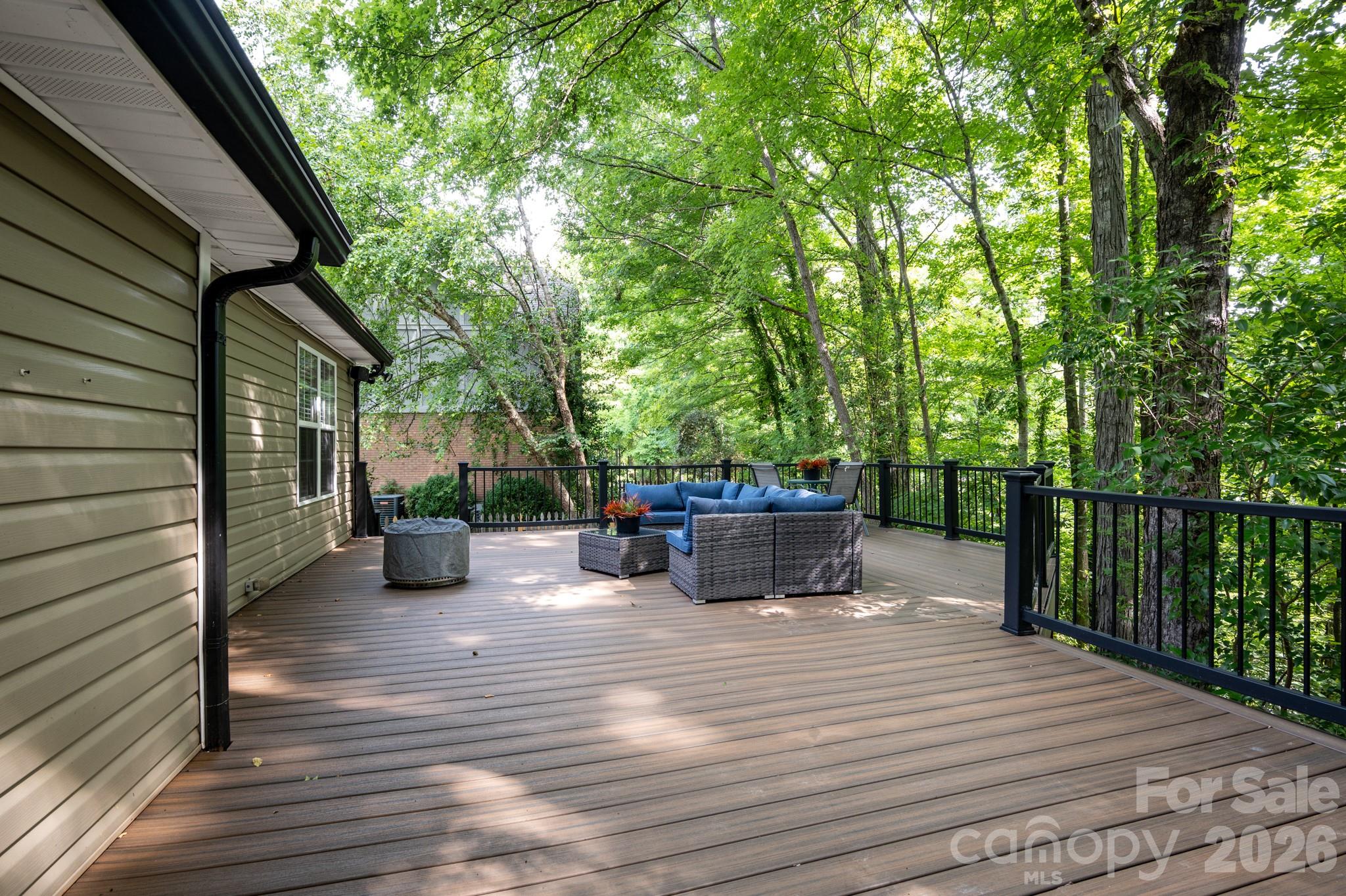 398 Knoll Court SE — Concord