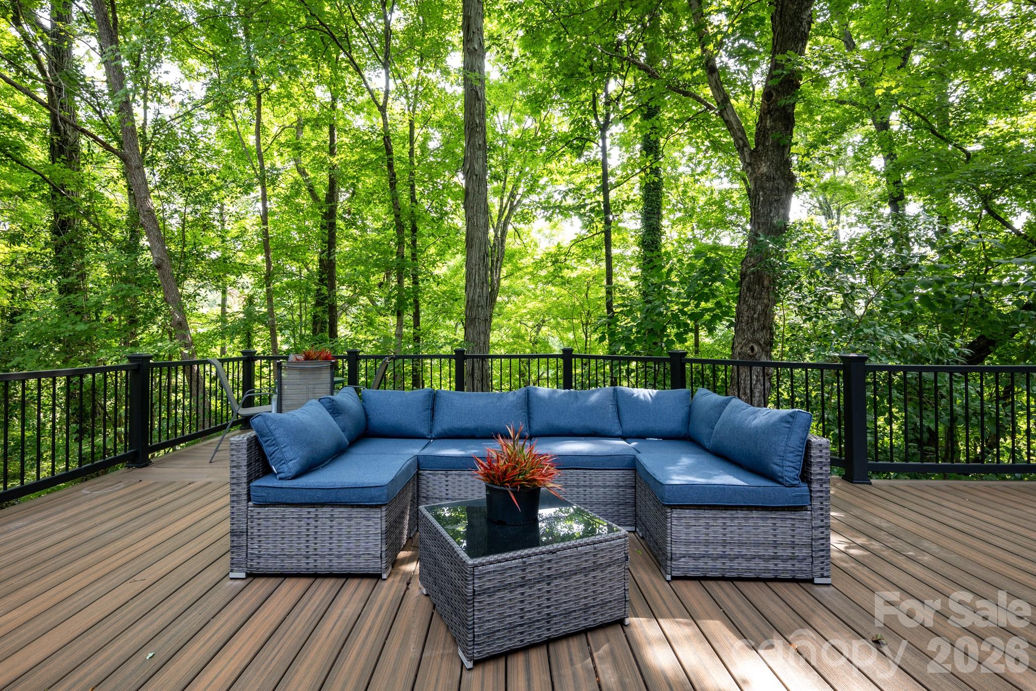 398 Knoll Court SE — Concord