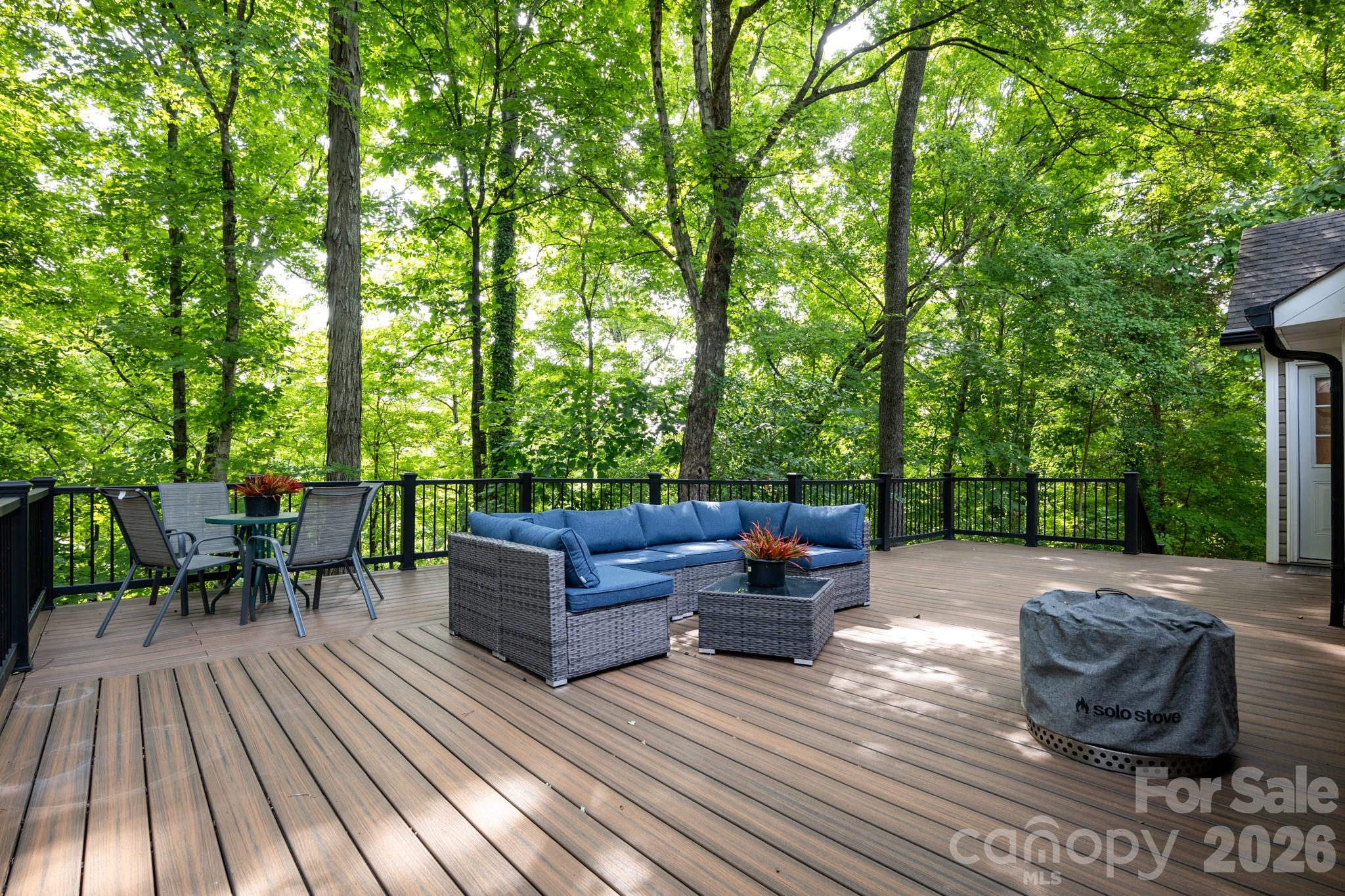 398 Knoll Court SE — Concord
