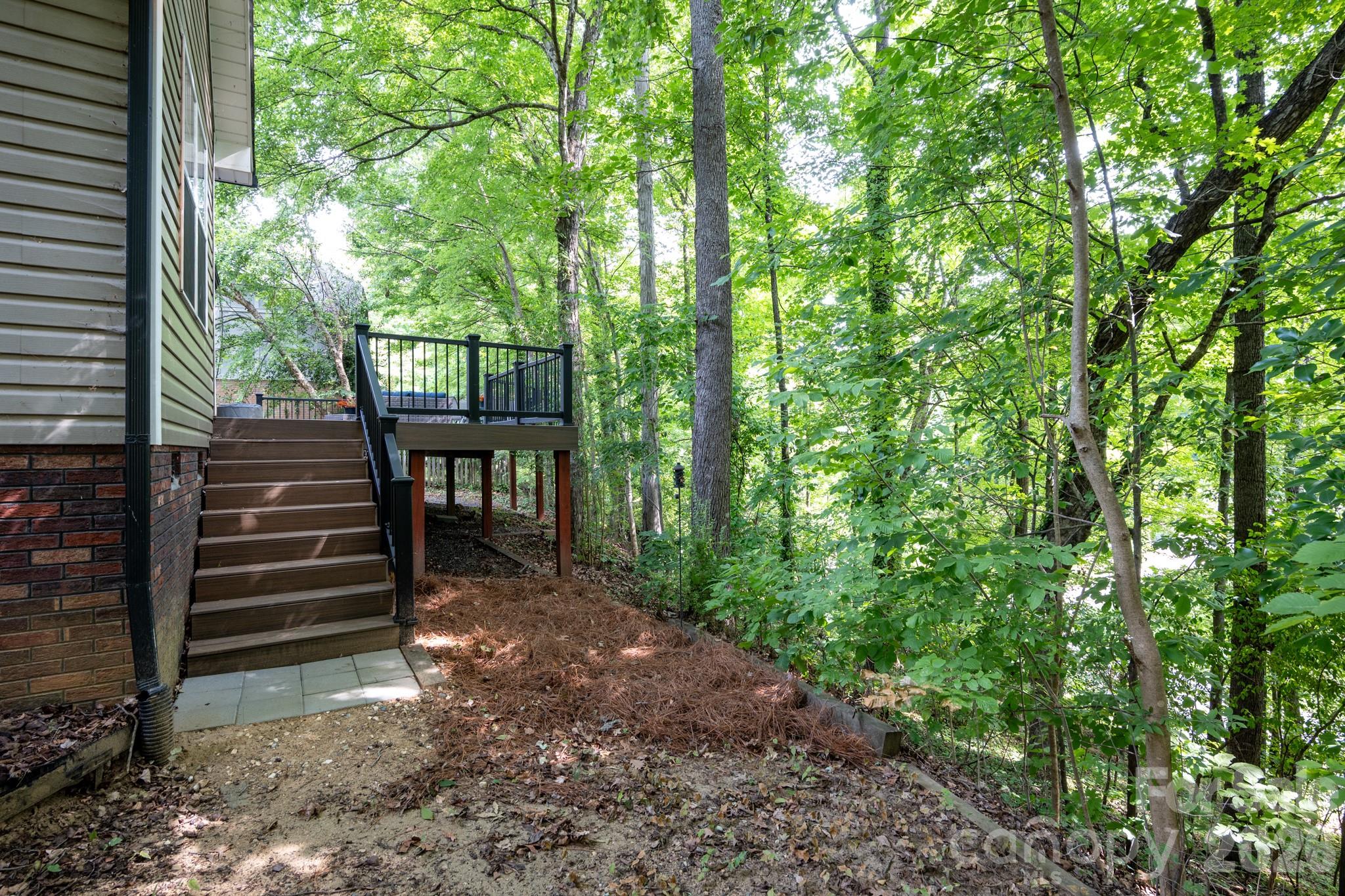 398 Knoll Court SE — Concord