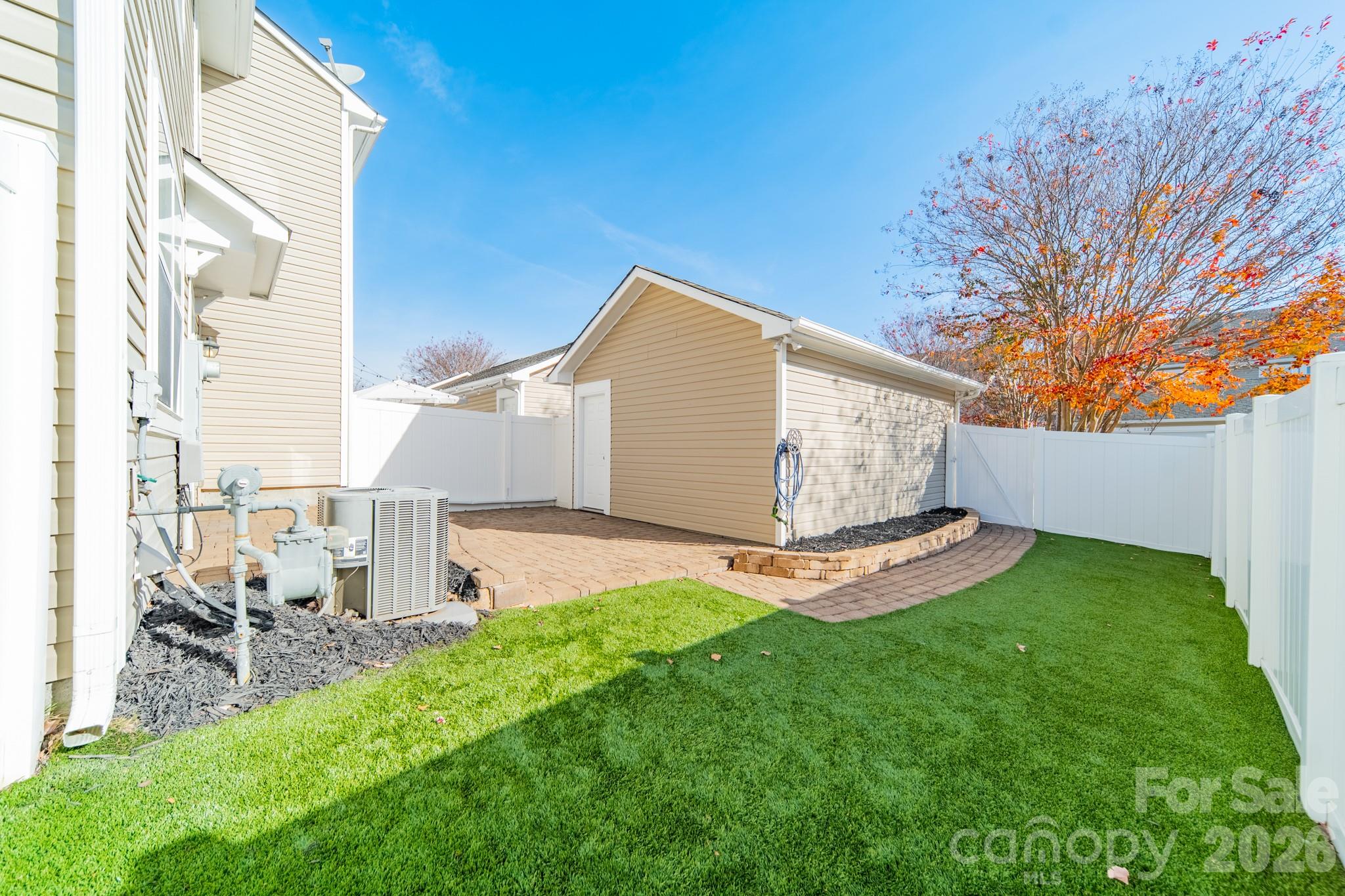 18426 W Catawba Avenue — Cornelius