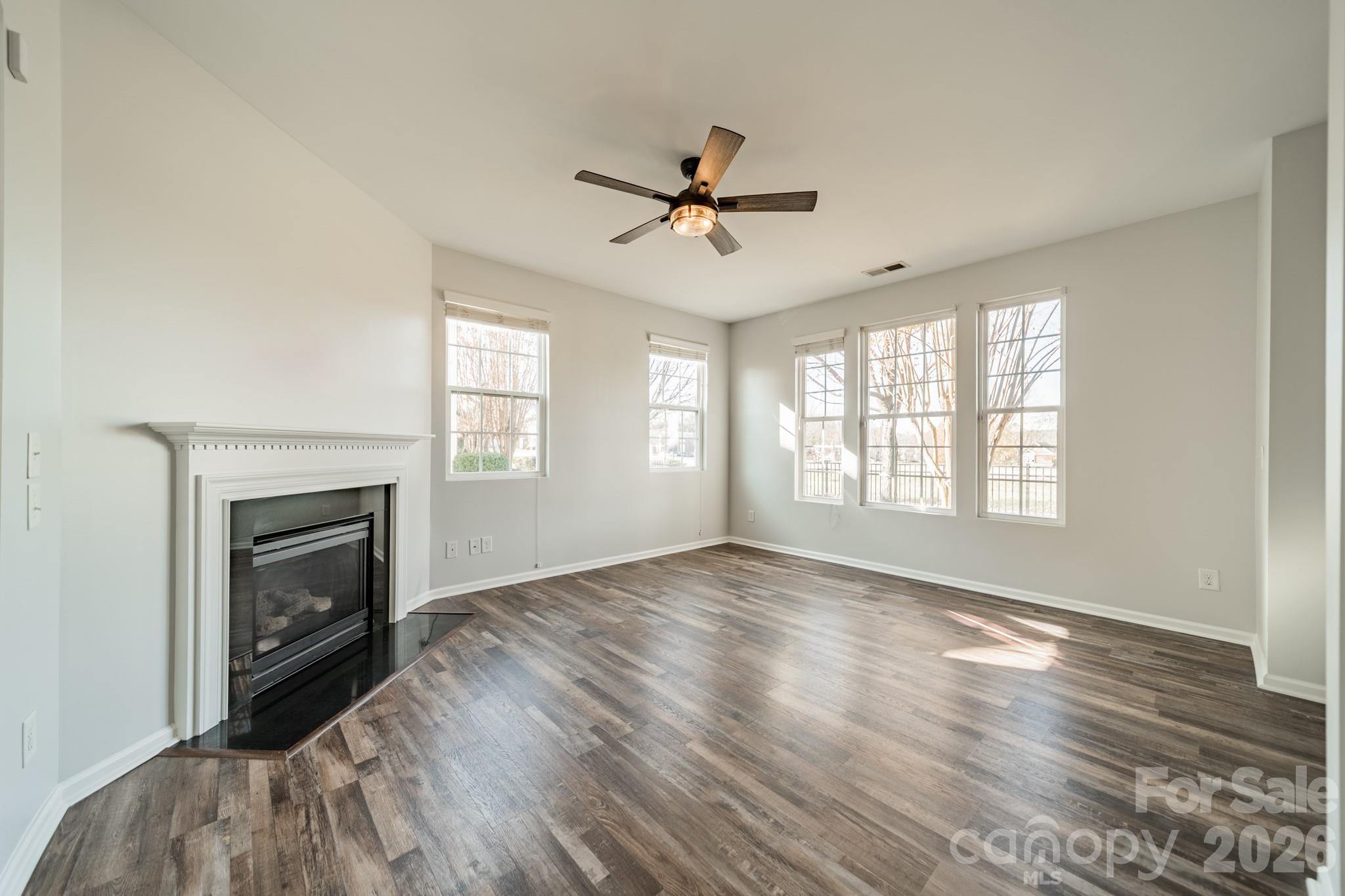 18426 W Catawba Avenue — Cornelius