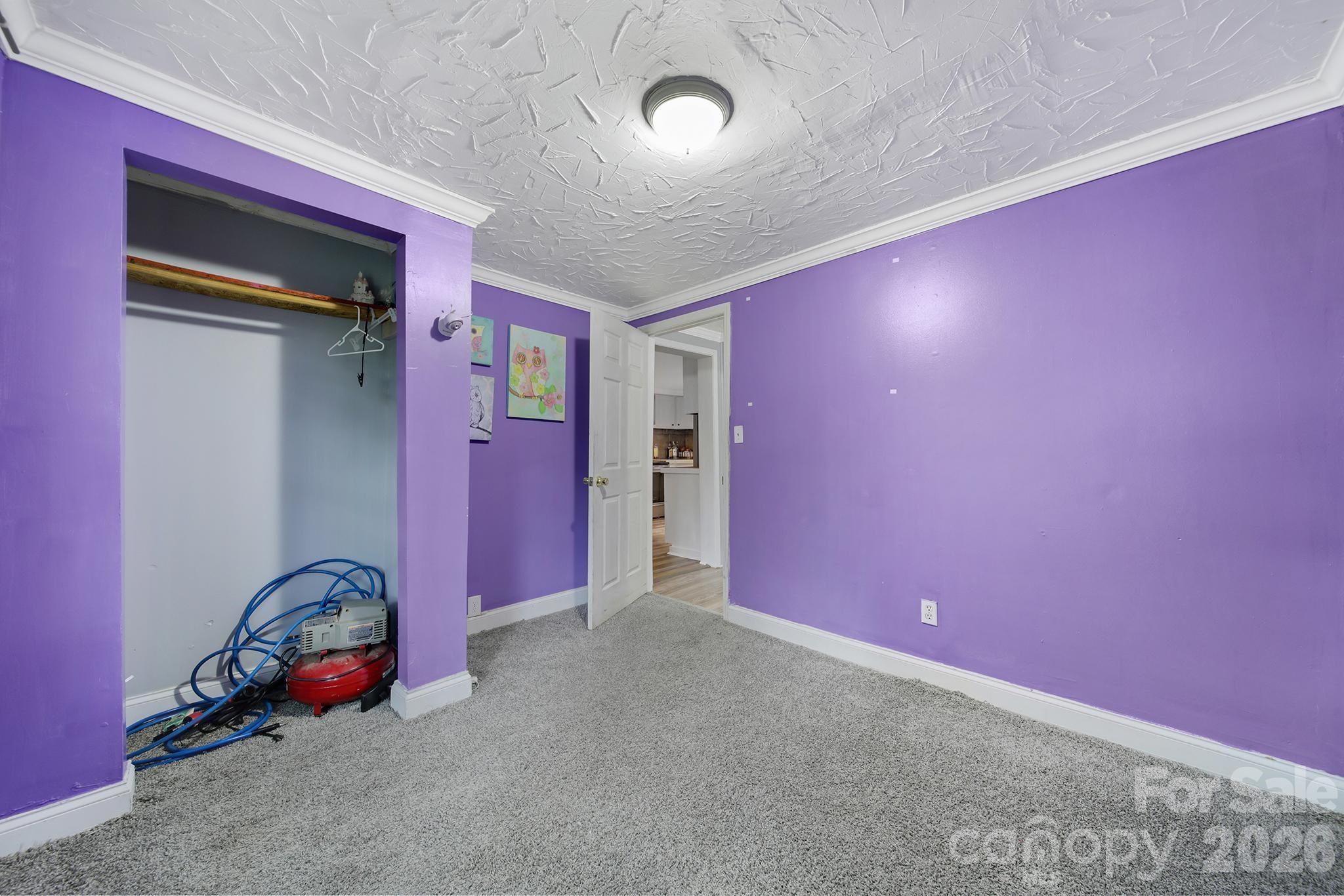 115 Lippard Street — Statesville