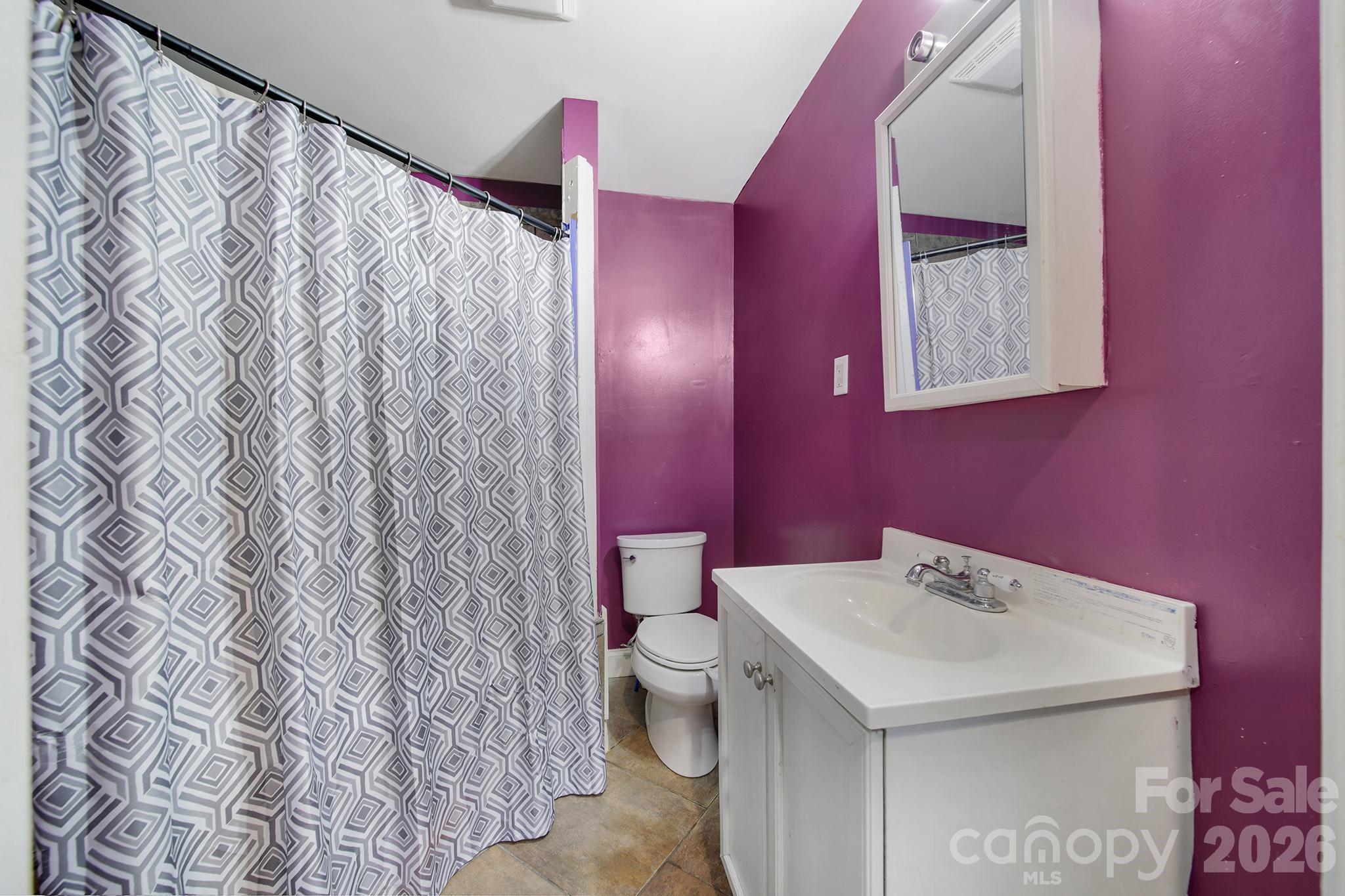 115 Lippard Street — Statesville