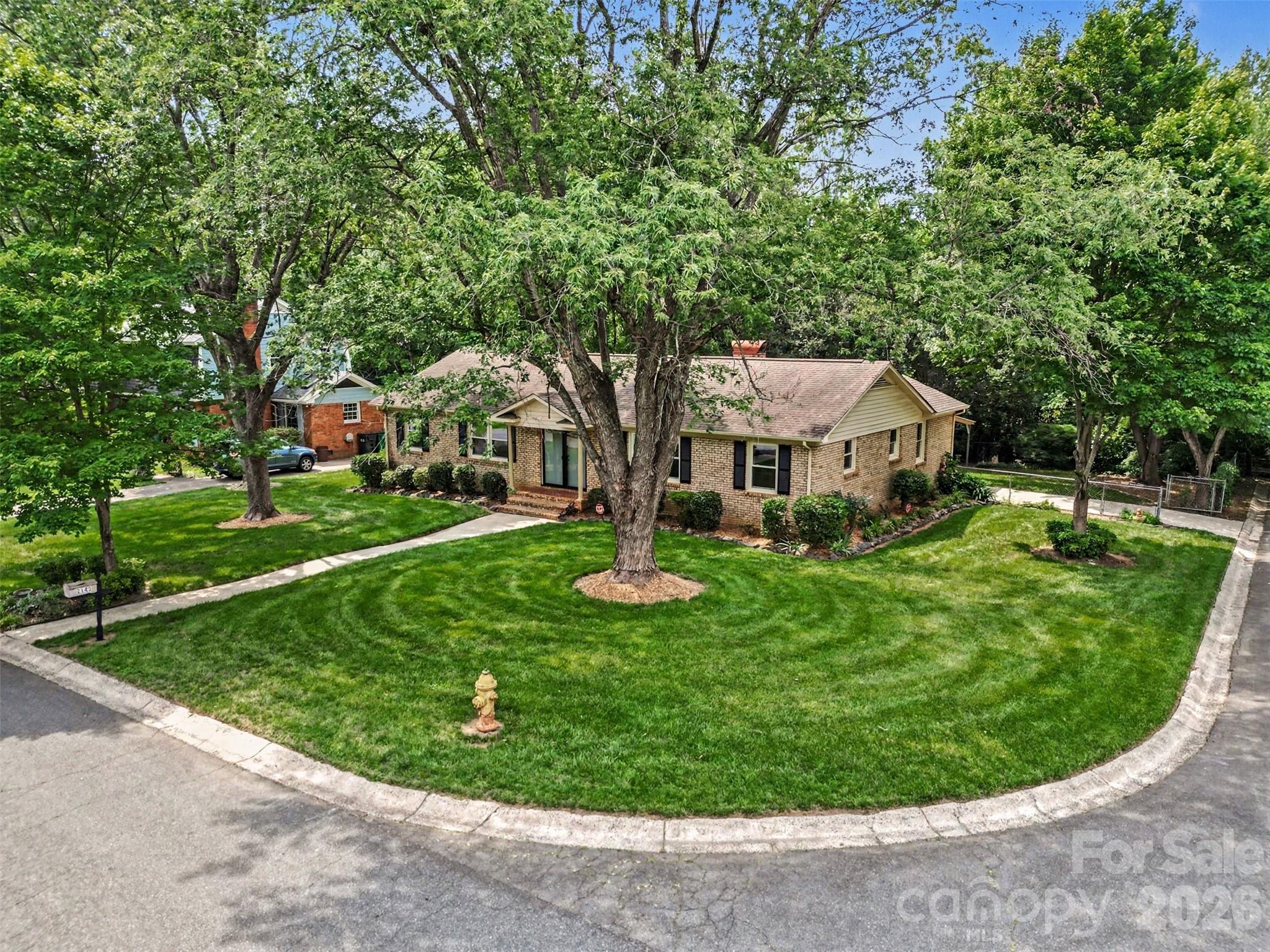2143 Knickerbocker Drive — Charlotte
