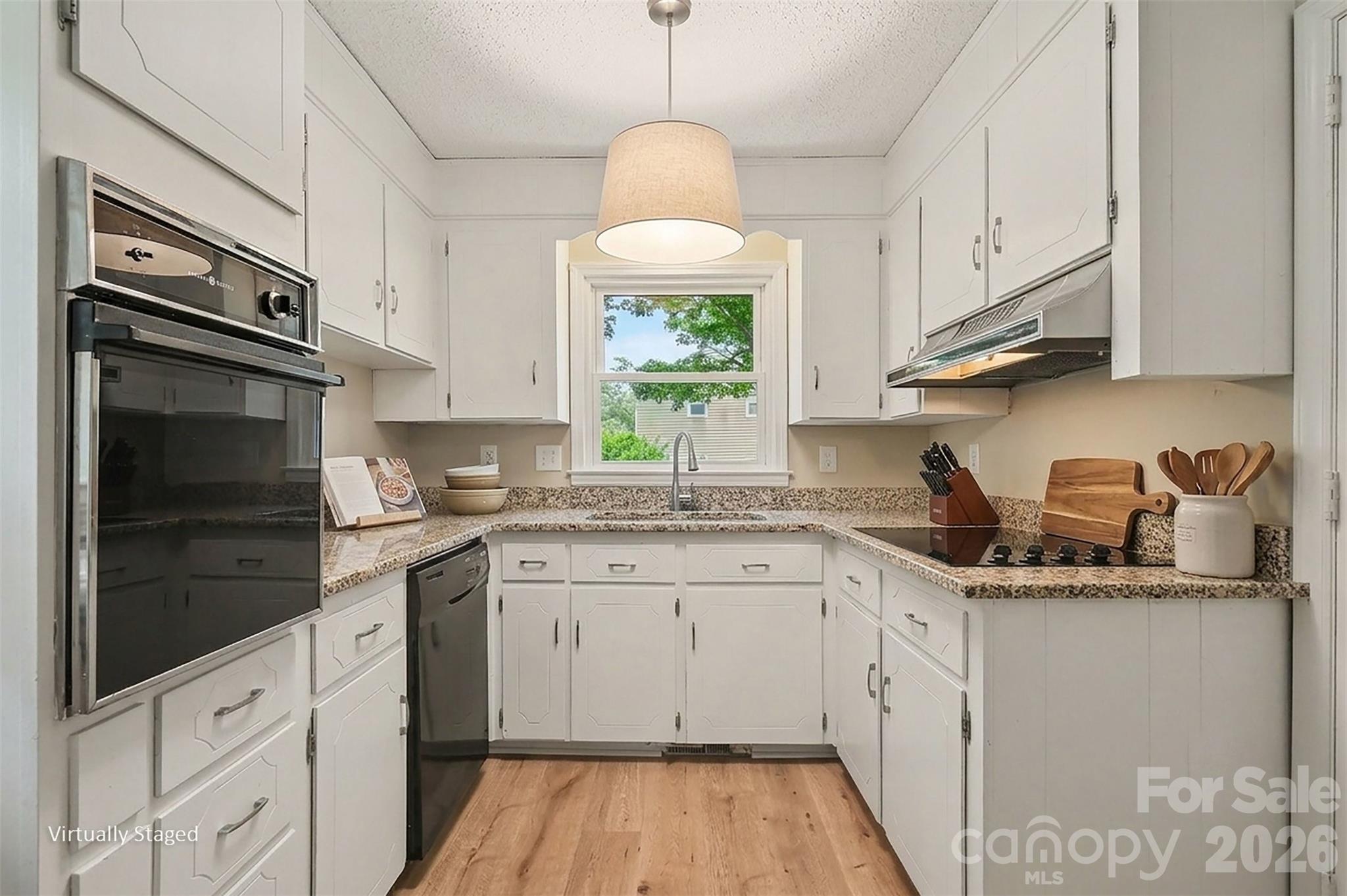 2143 Knickerbocker Drive — Charlotte