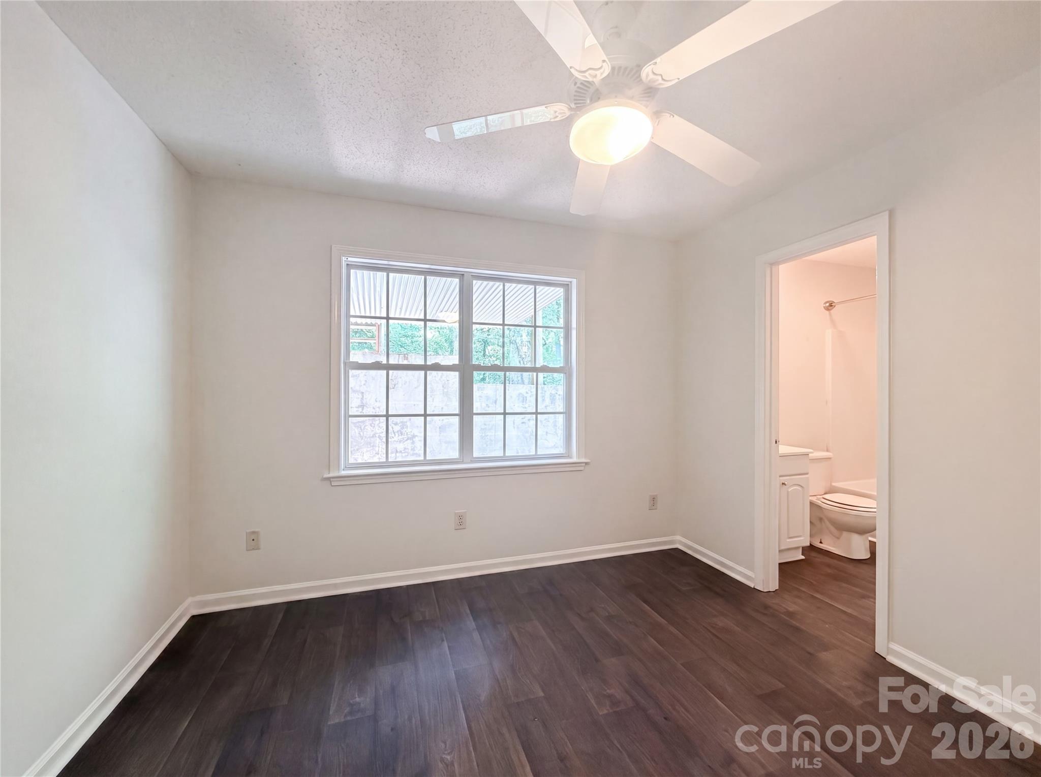 221 Grandview Drive — Statesville