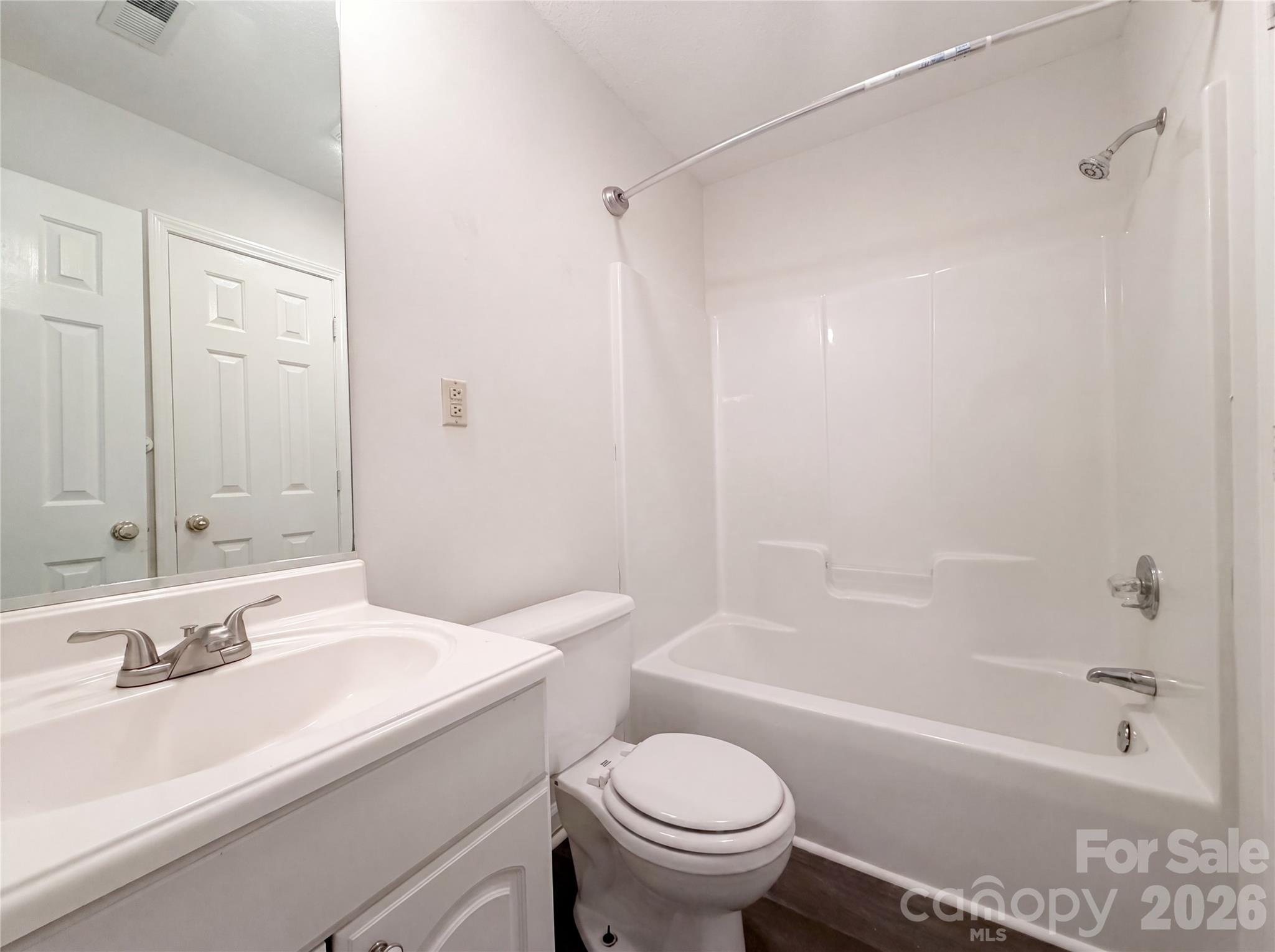 221 Grandview Drive — Statesville