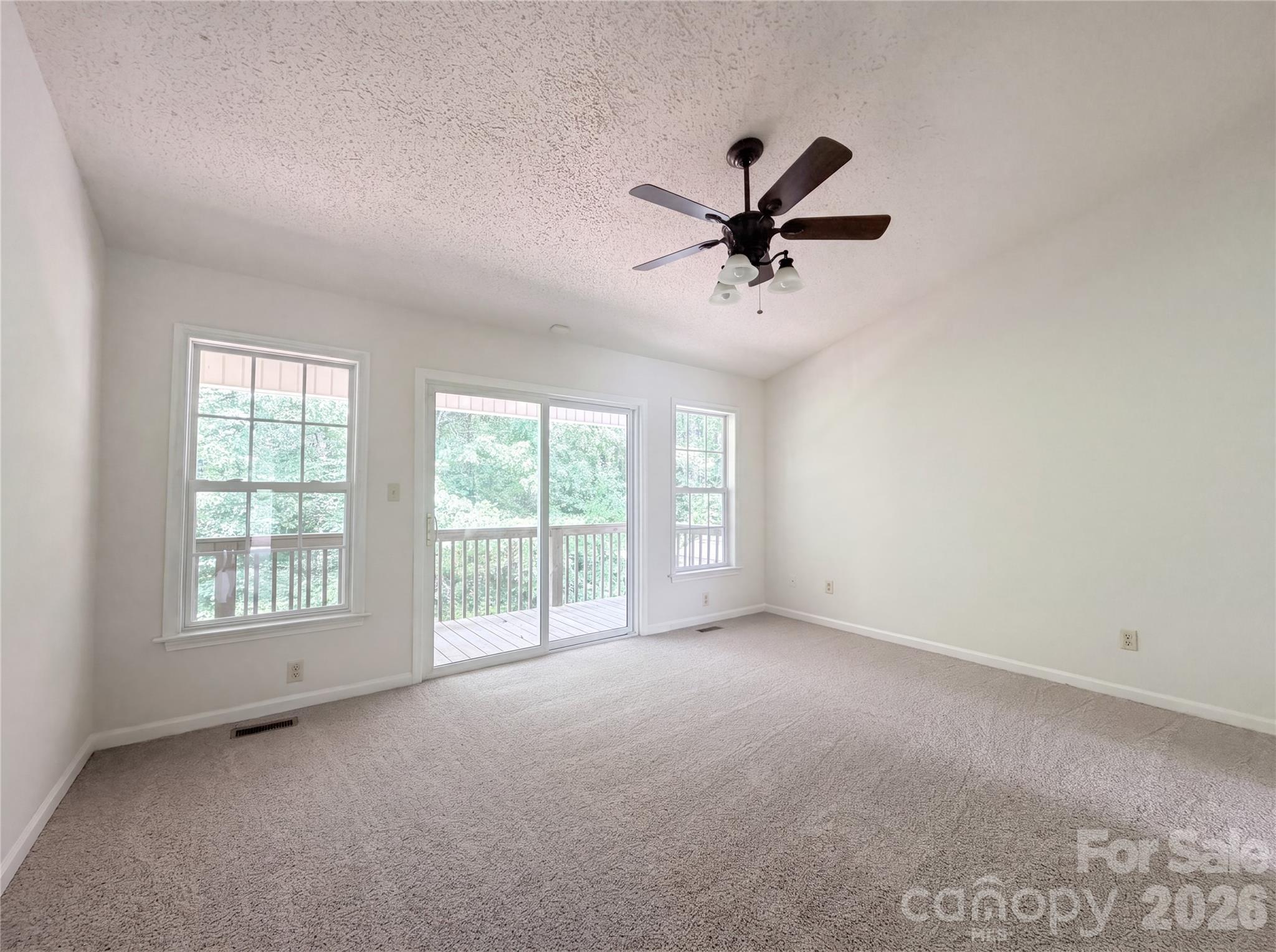 221 Grandview Drive — Statesville