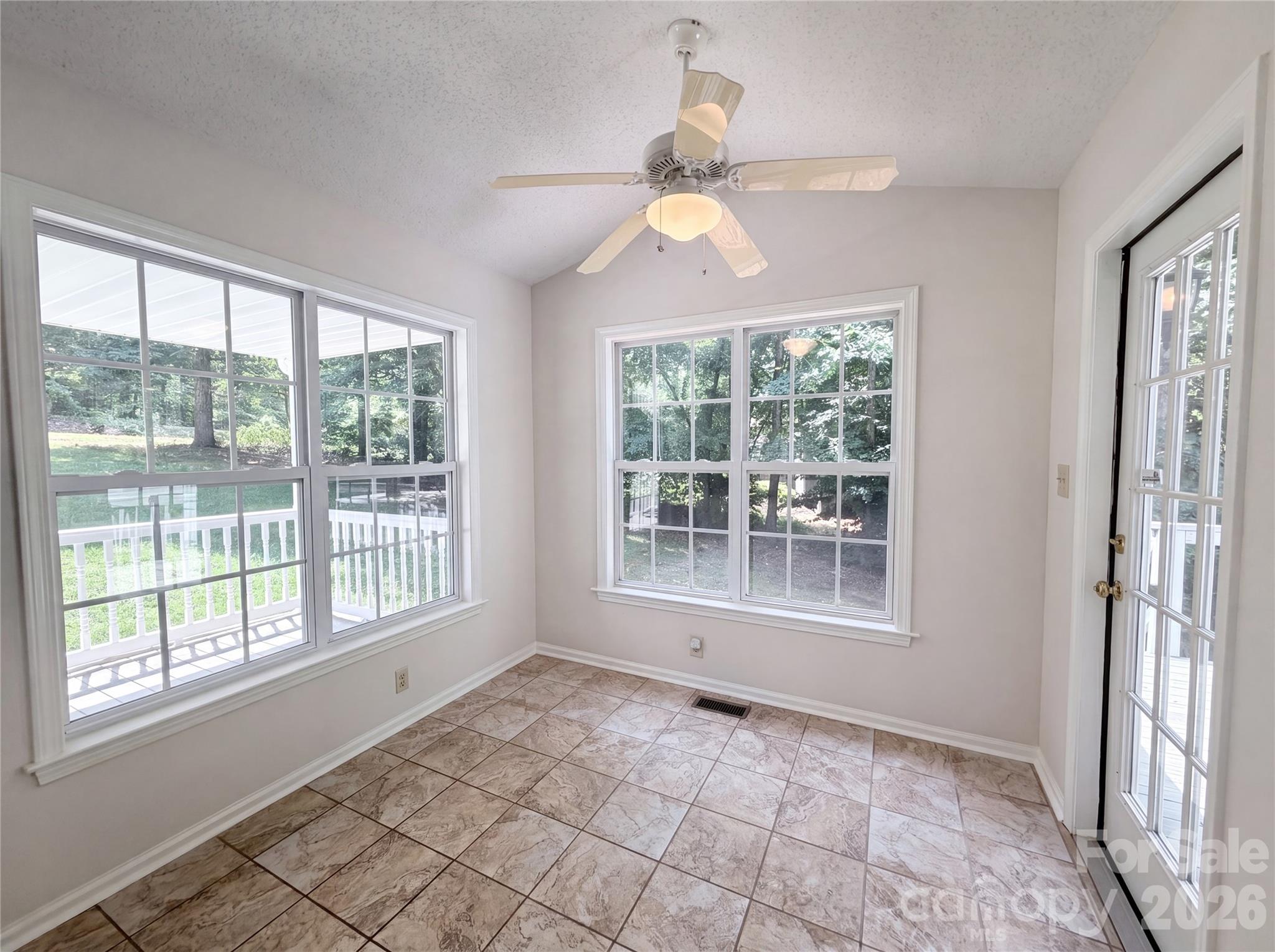221 Grandview Drive — Statesville