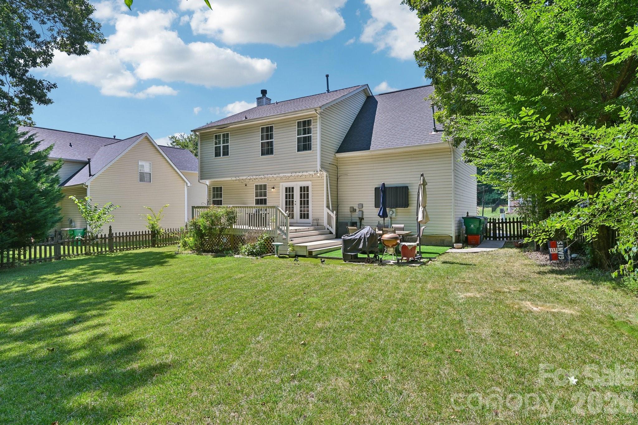 9338 Golden Pond Drive — Charlotte