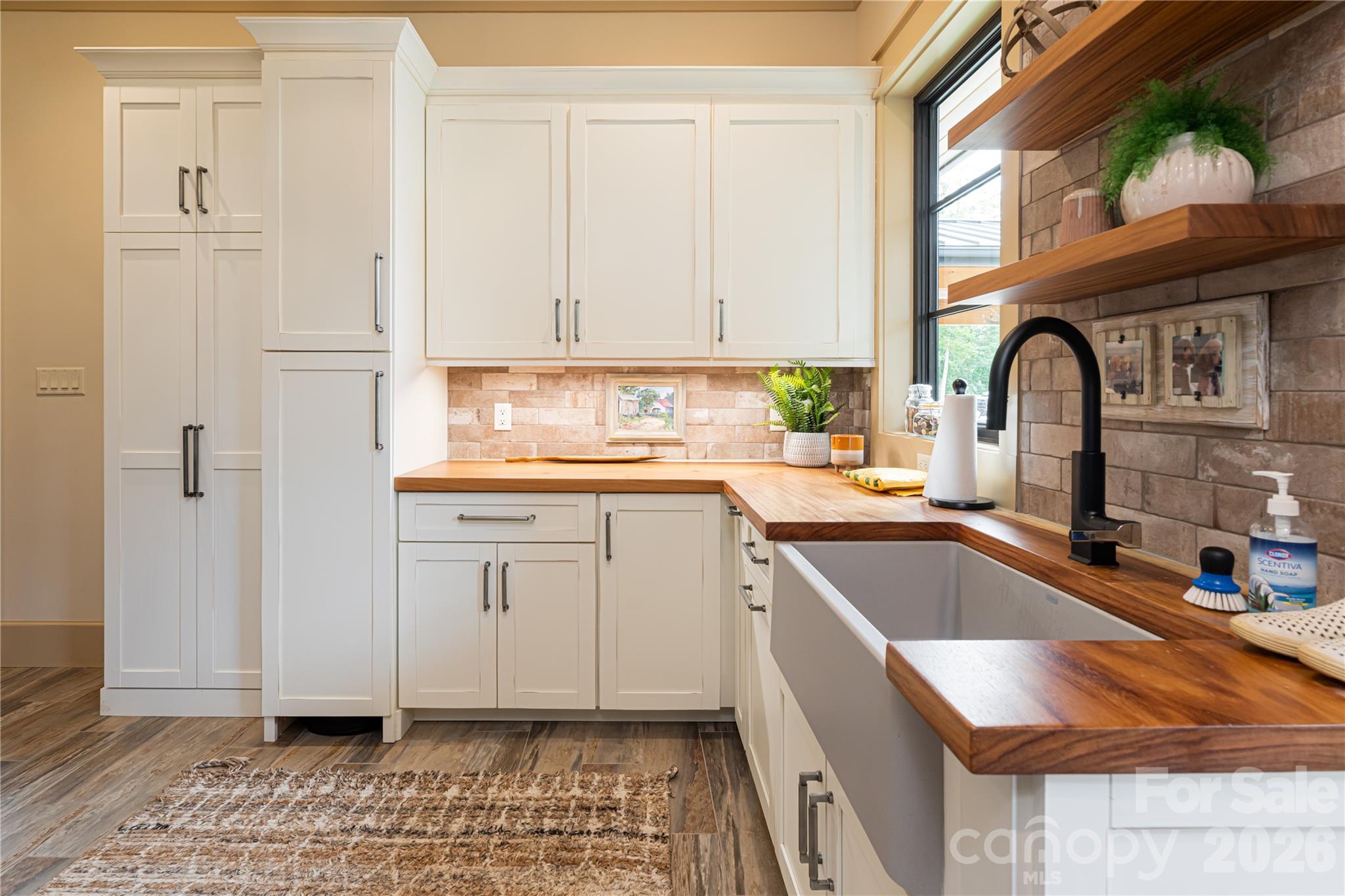170 + 9999 Bear View Road — Weaverville
