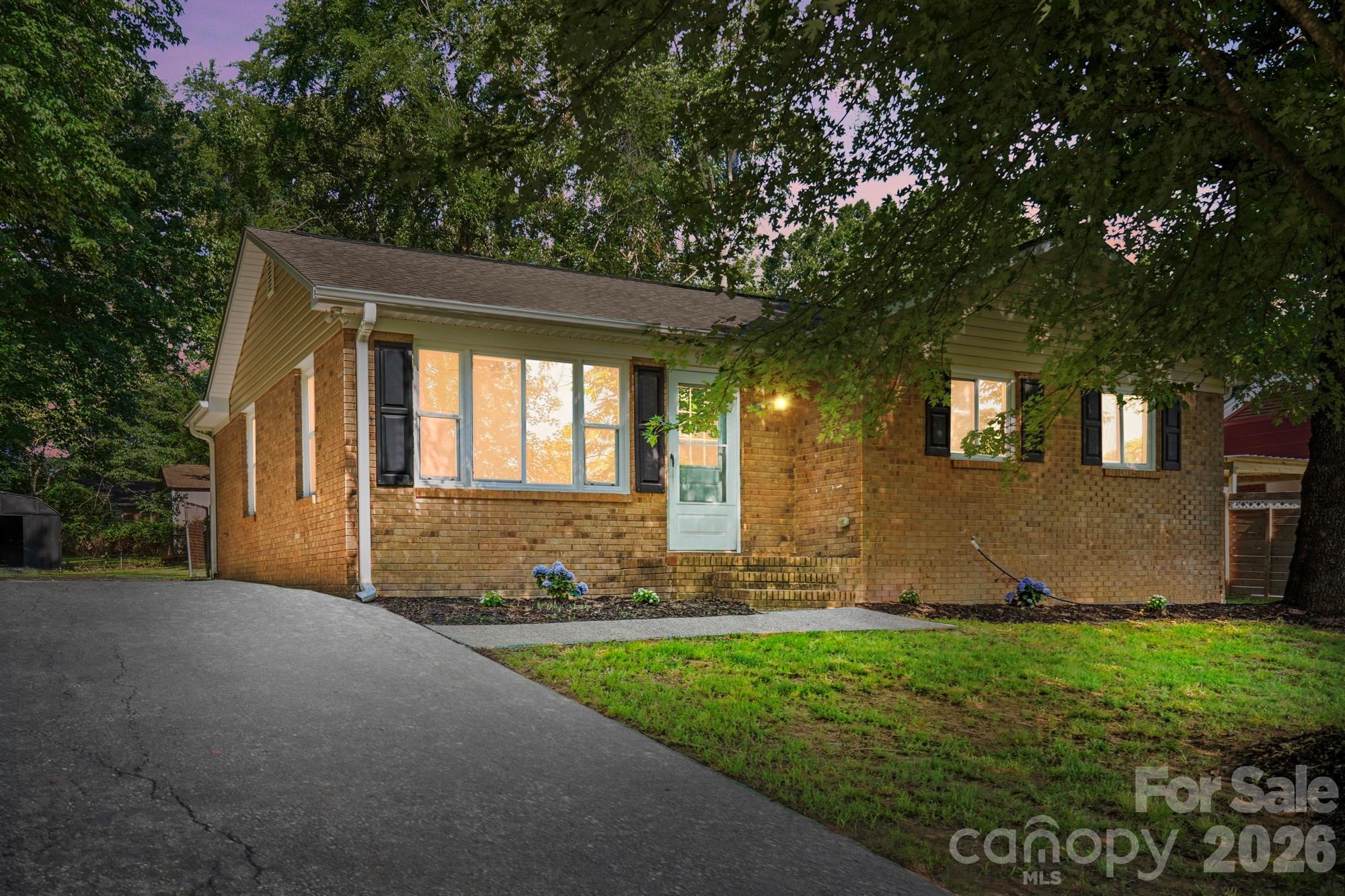 9828 Starwood Drive — Charlotte