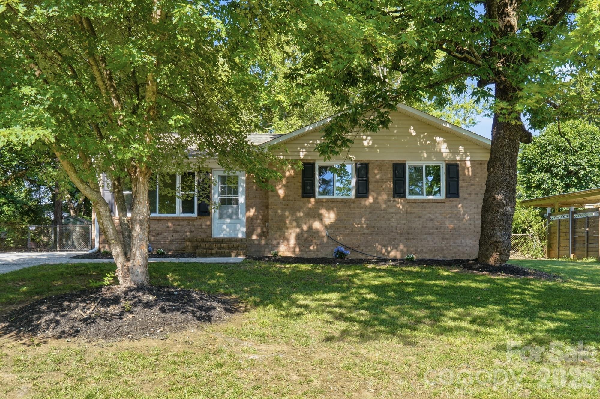 9828 Starwood Drive — Charlotte