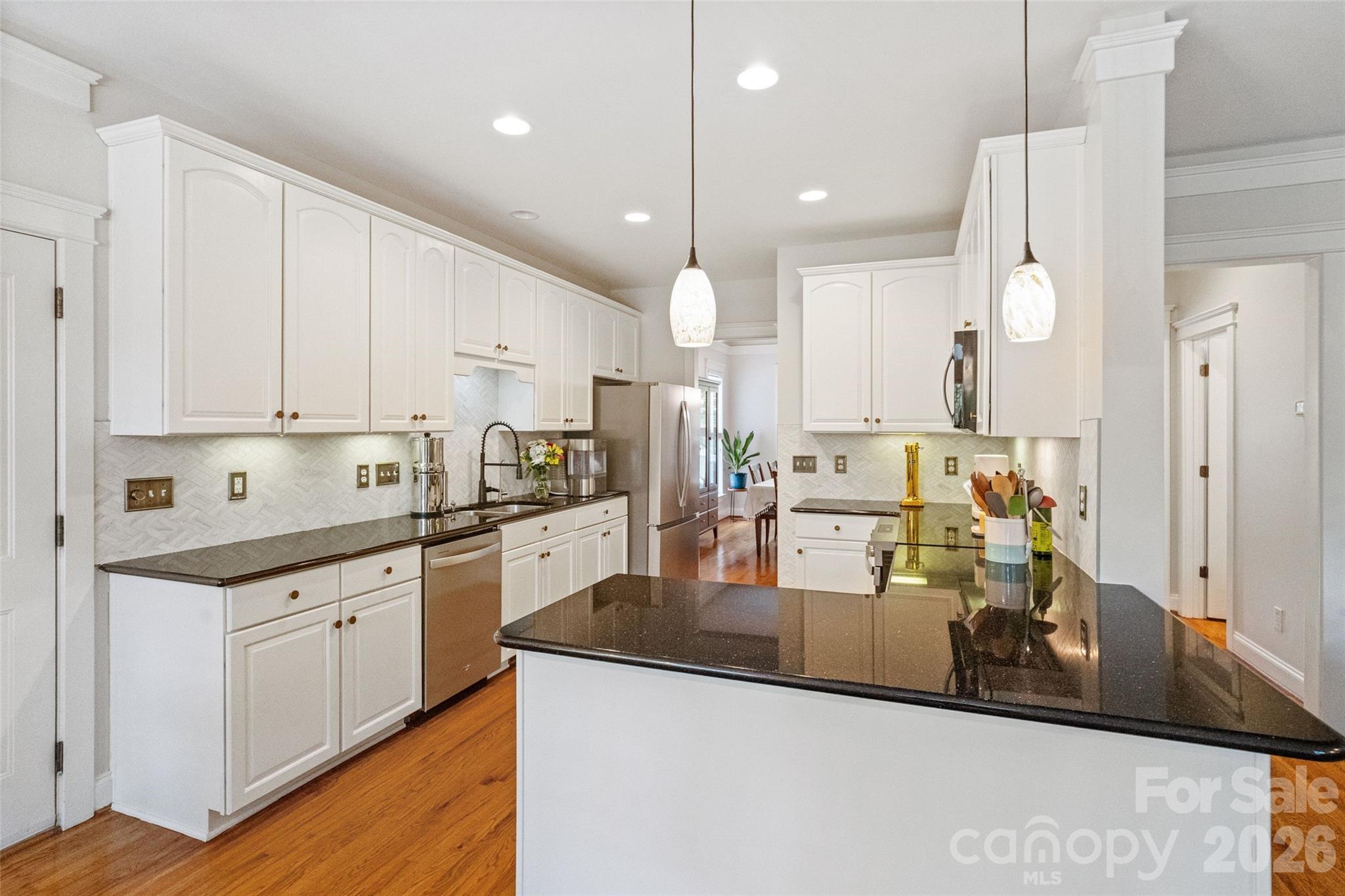 411 Shoreline Parkway — Tega Cay