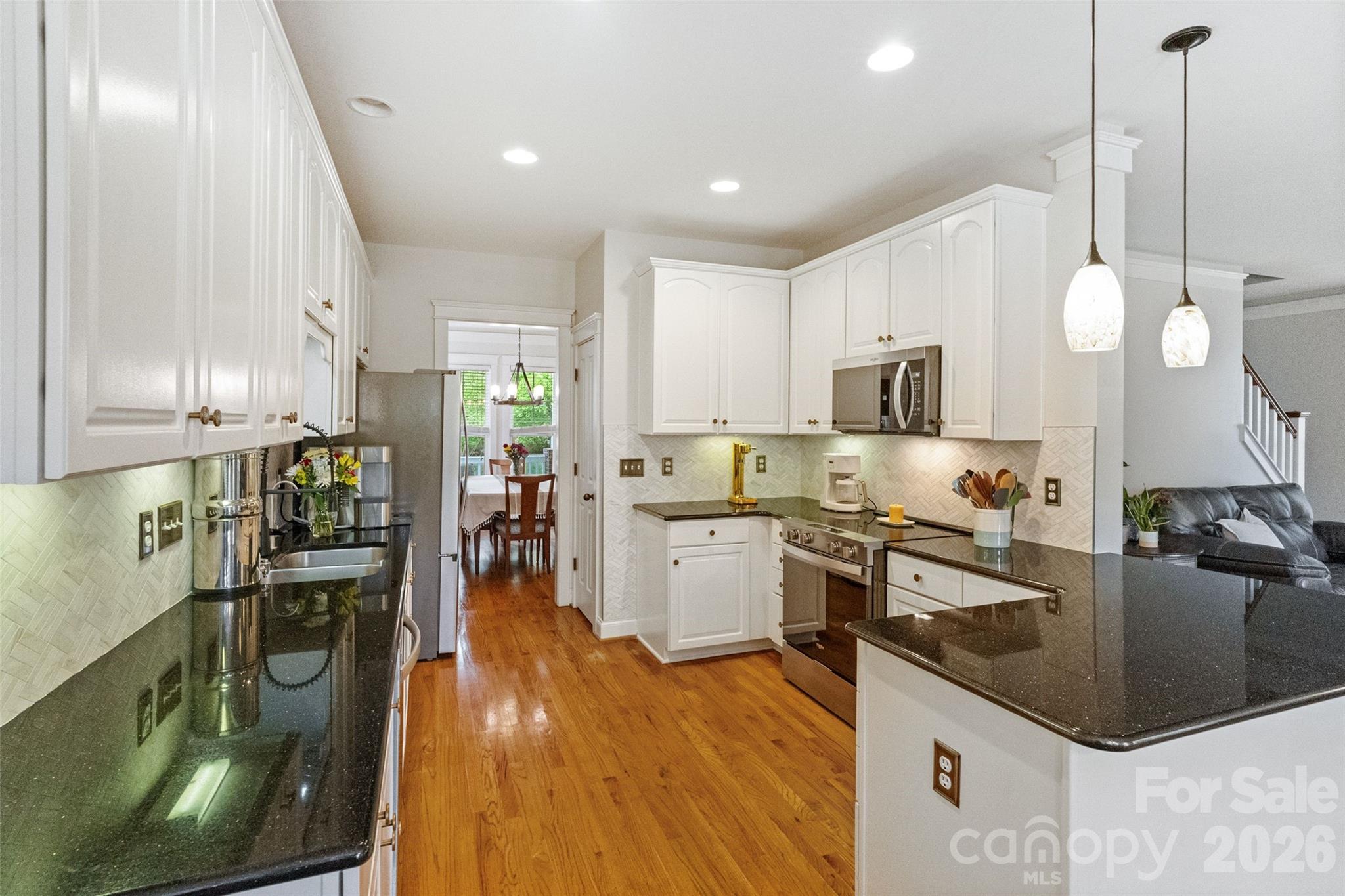 411 Shoreline Parkway — Tega Cay