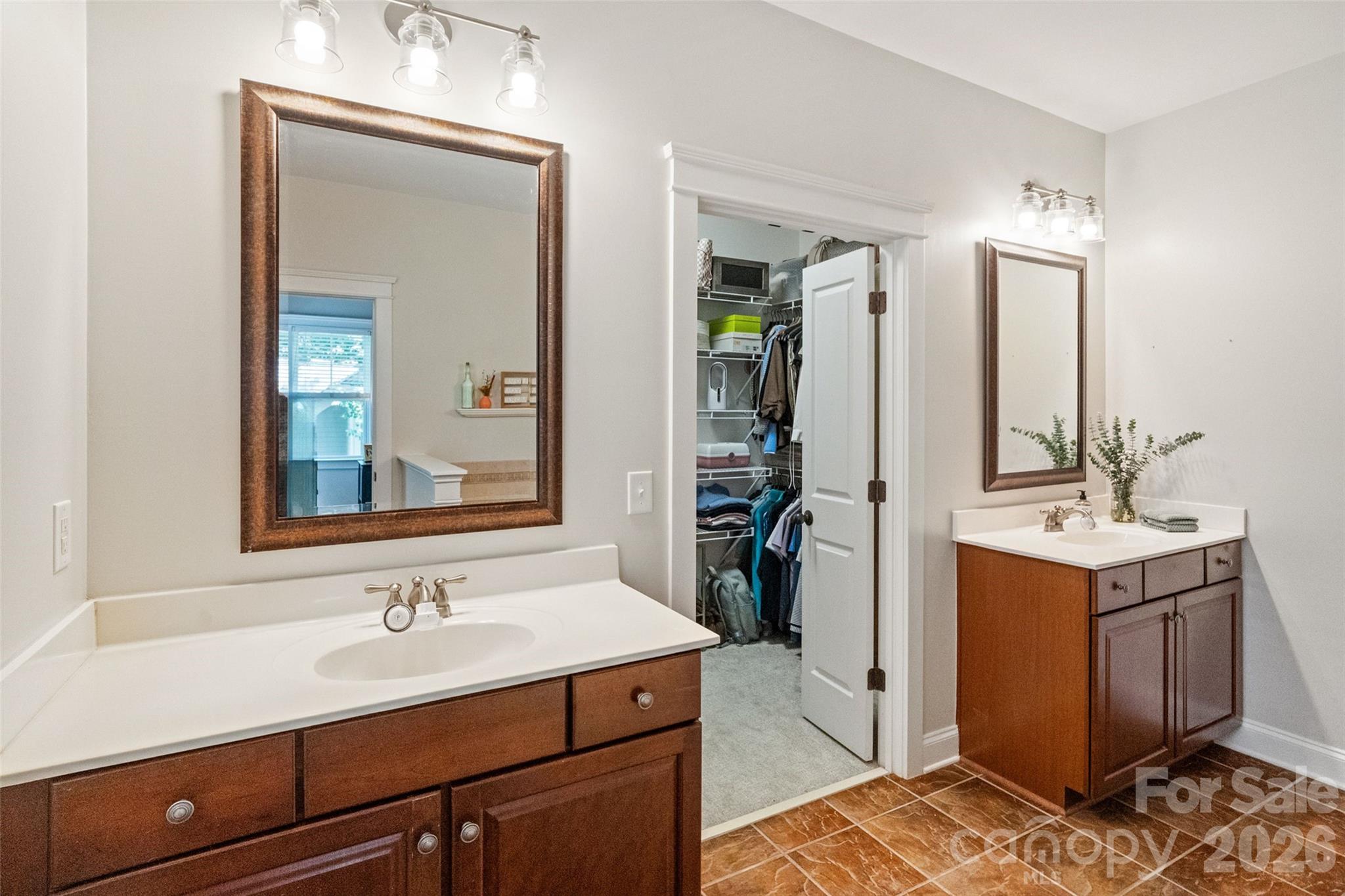 411 Shoreline Parkway — Tega Cay