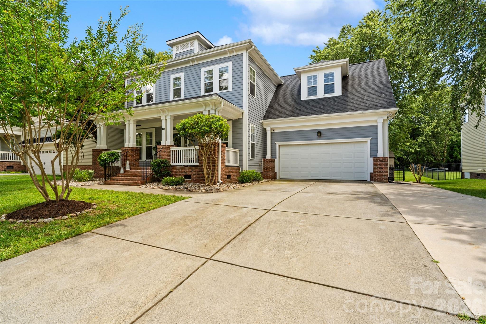 411 Shoreline Parkway — Tega Cay