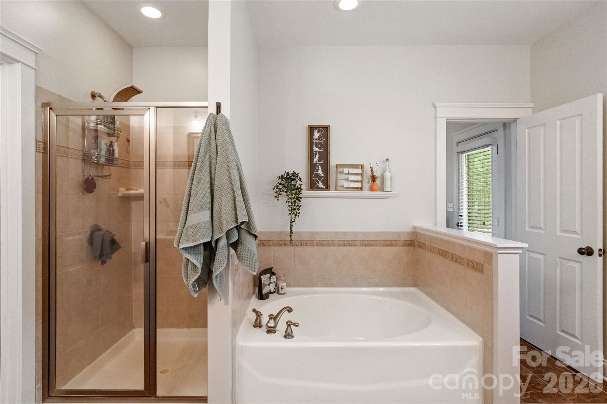411 Shoreline Parkway — Tega Cay