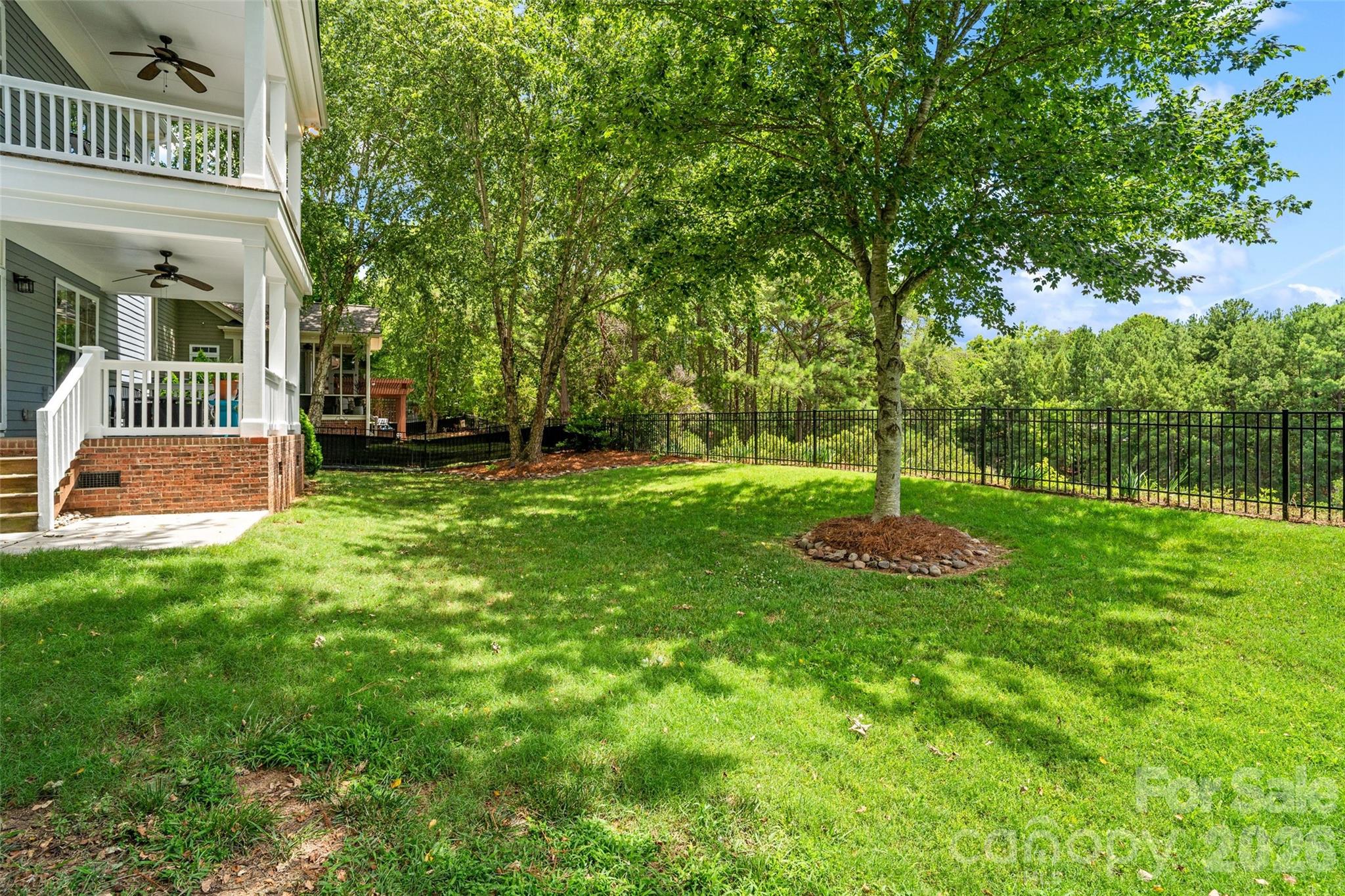 411 Shoreline Parkway — Tega Cay