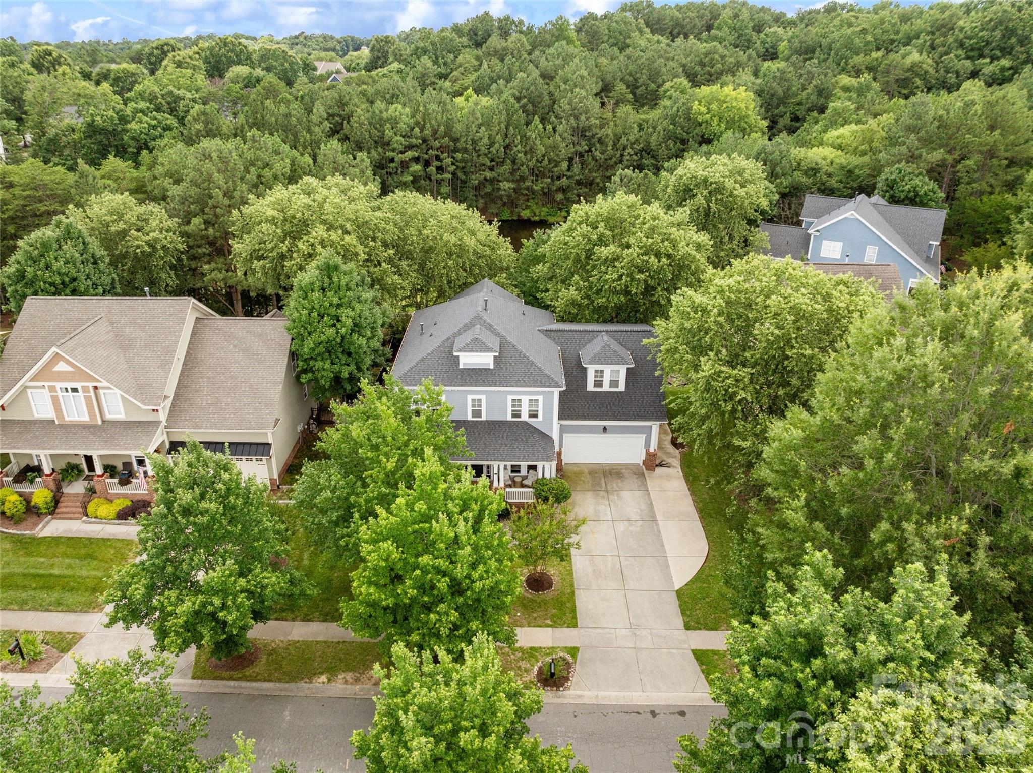 411 Shoreline Parkway — Tega Cay