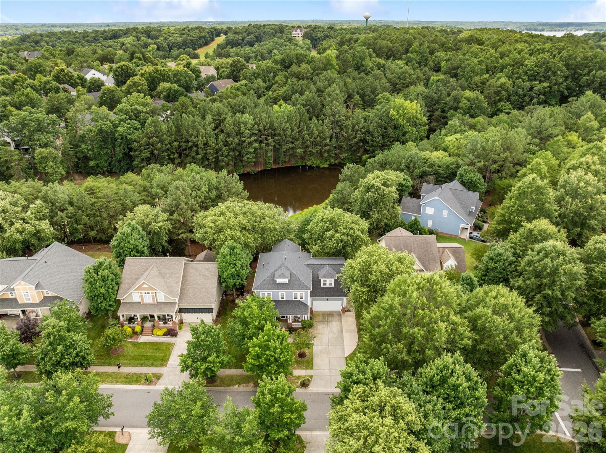 411 Shoreline Parkway — Tega Cay