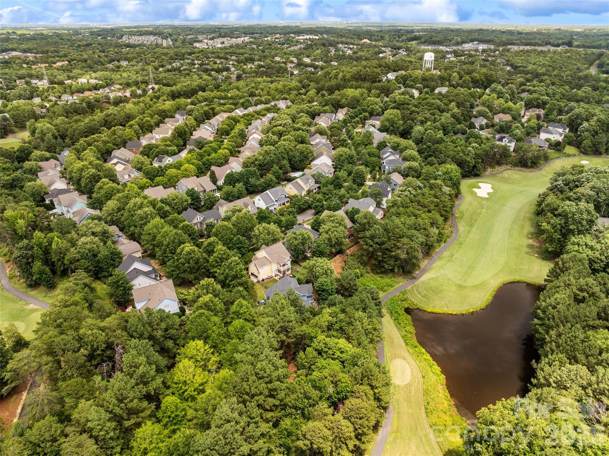 411 Shoreline Parkway — Tega Cay