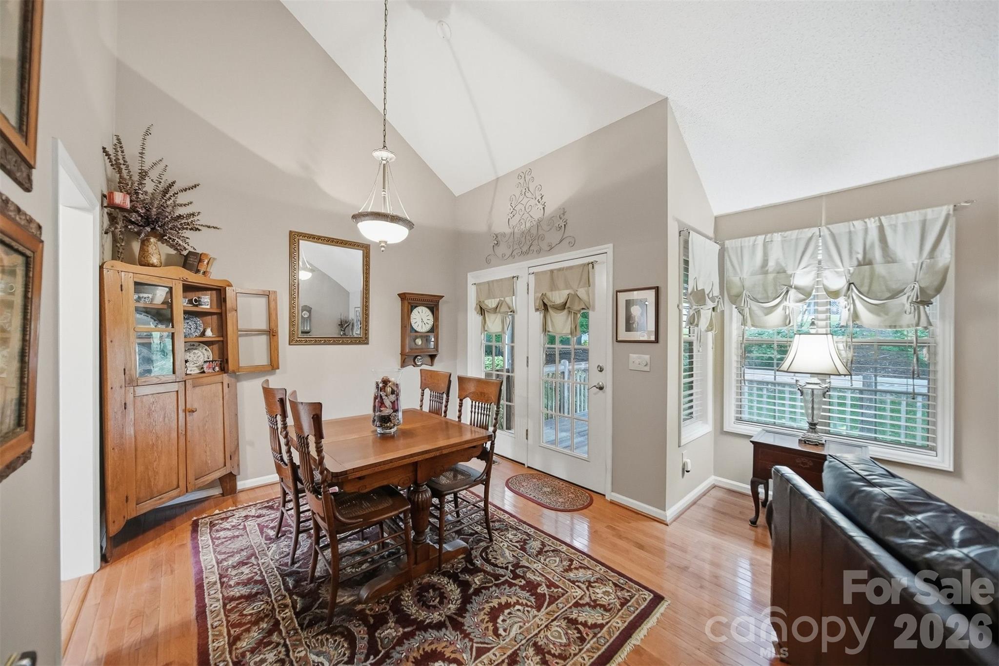 5666 Gold Creek Bay Drive — Hickory
