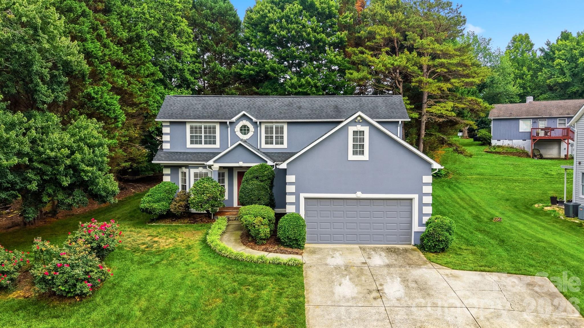 5666 Gold Creek Bay Drive — Hickory