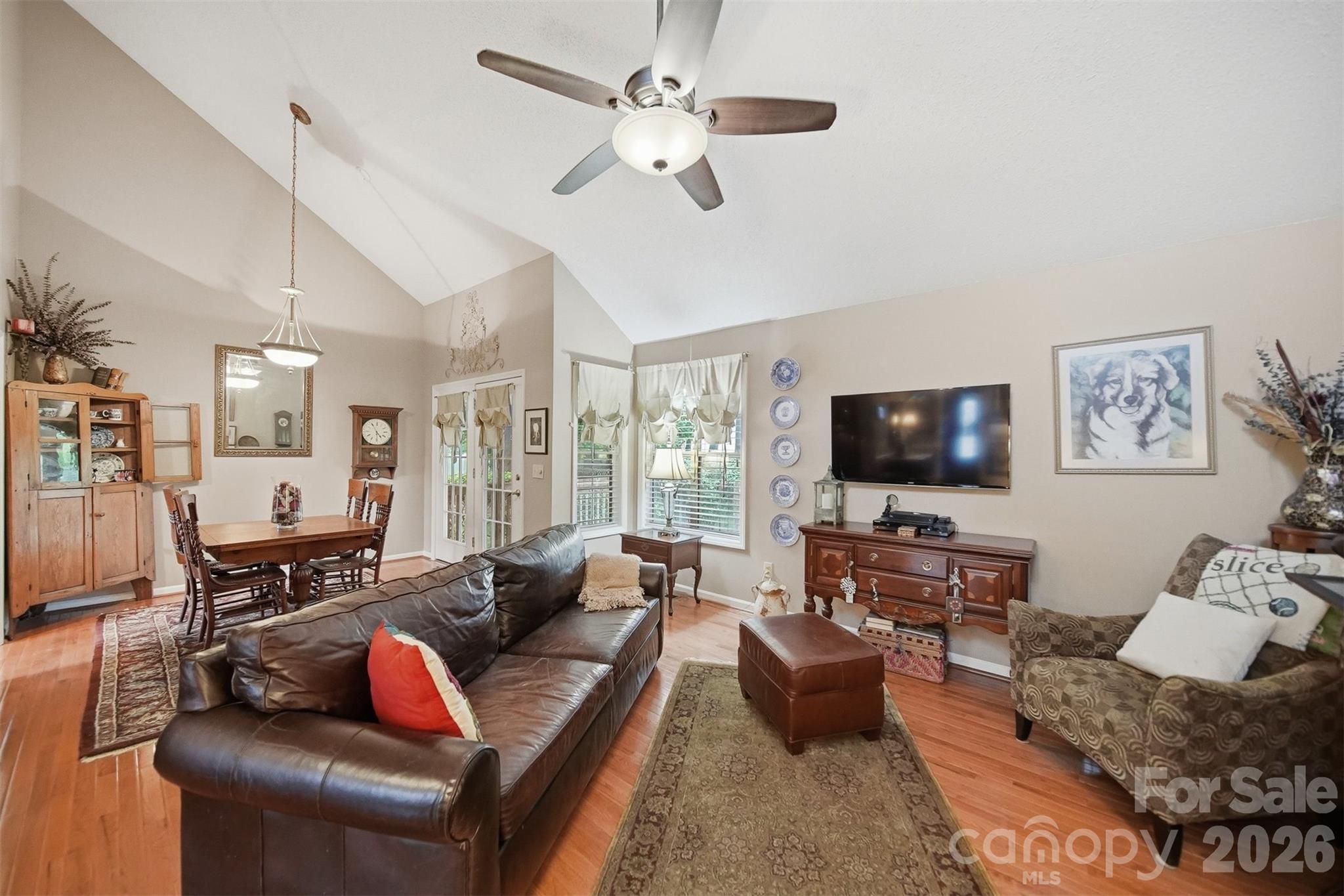 5666 Gold Creek Bay Drive — Hickory