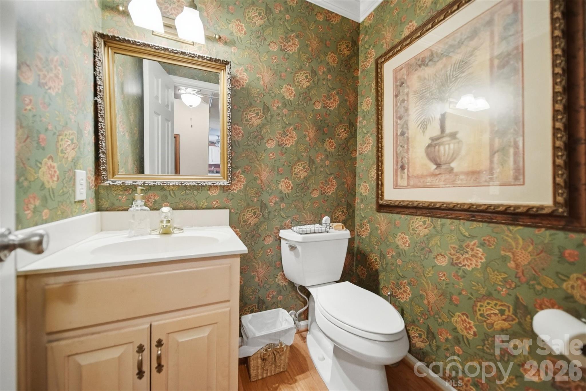 5666 Gold Creek Bay Drive — Hickory