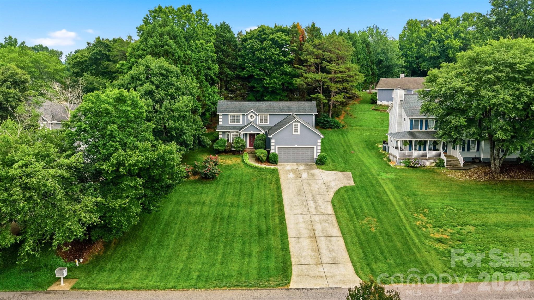 5666 Gold Creek Bay Drive — Hickory
