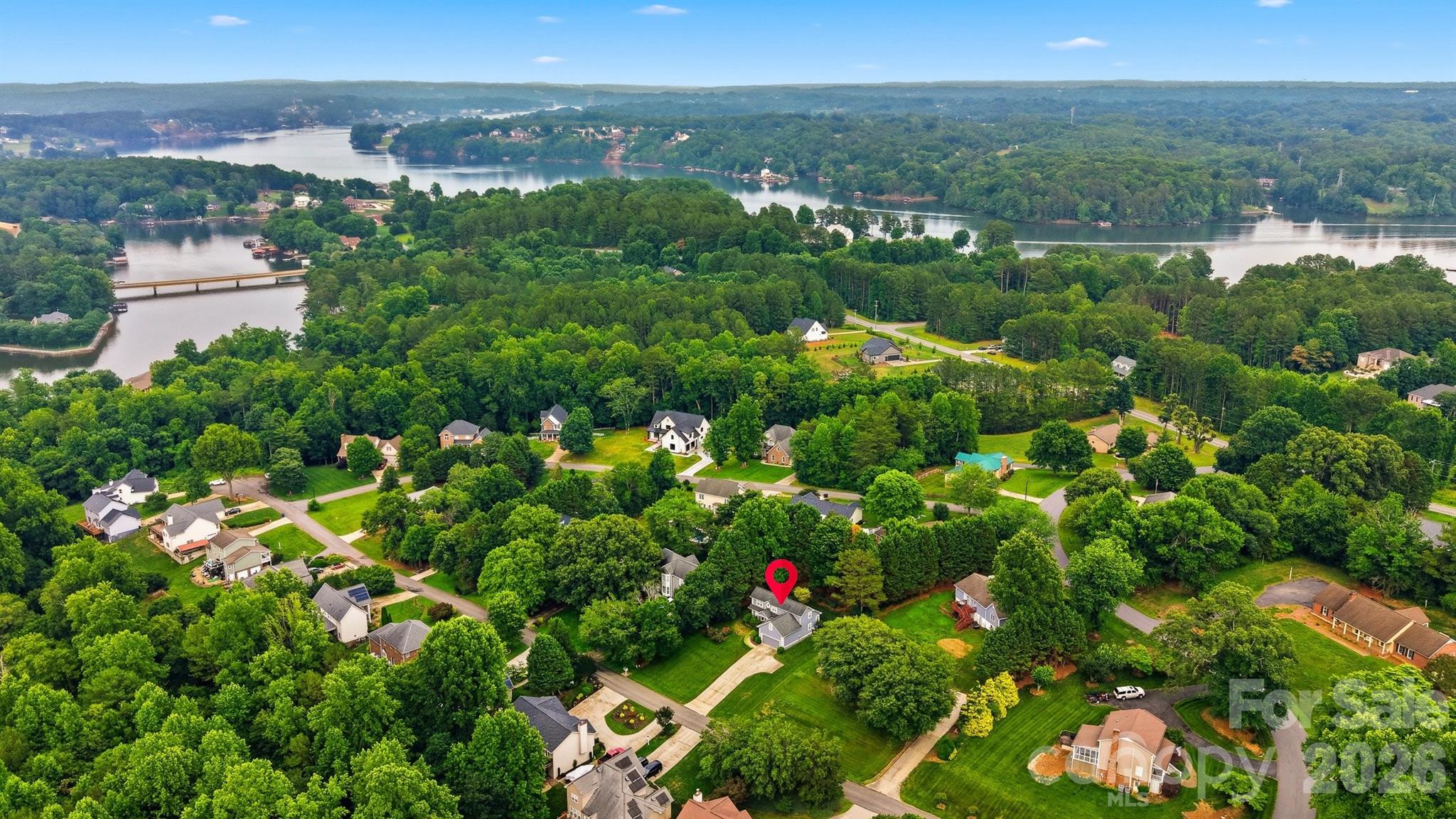 5666 Gold Creek Bay Drive — Hickory