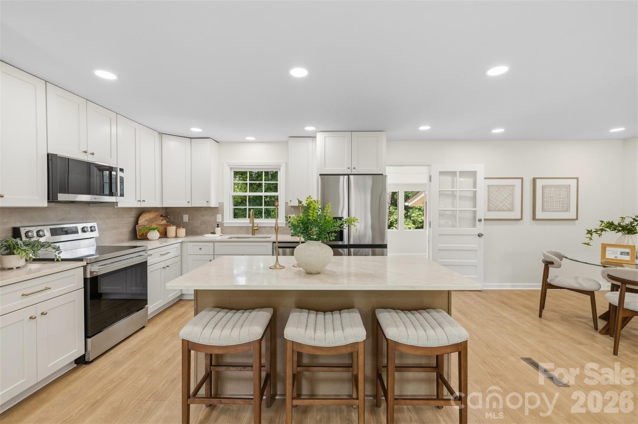 7434 Kilcullen Drive — Charlotte