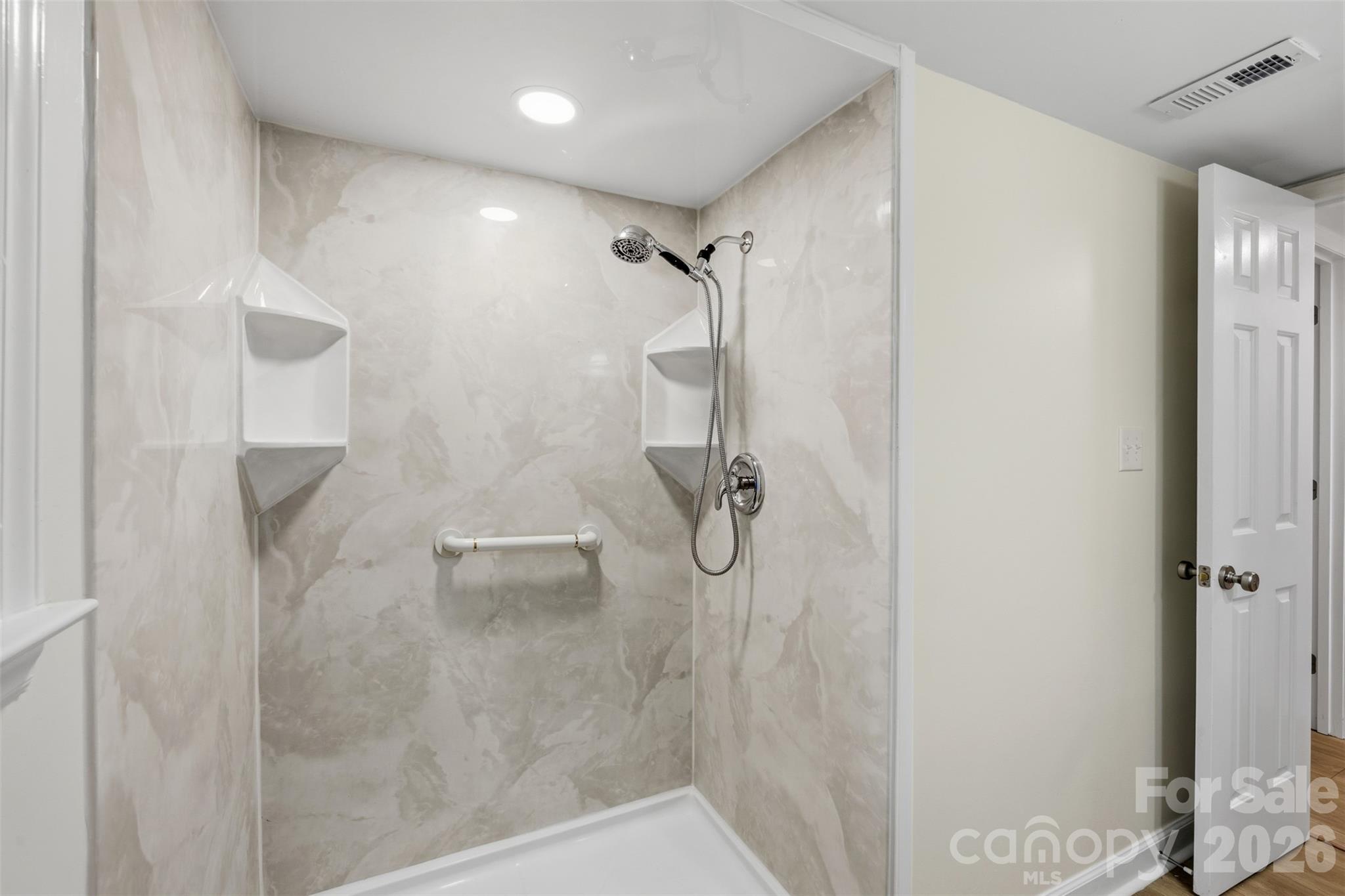 7434 Kilcullen Drive — Charlotte