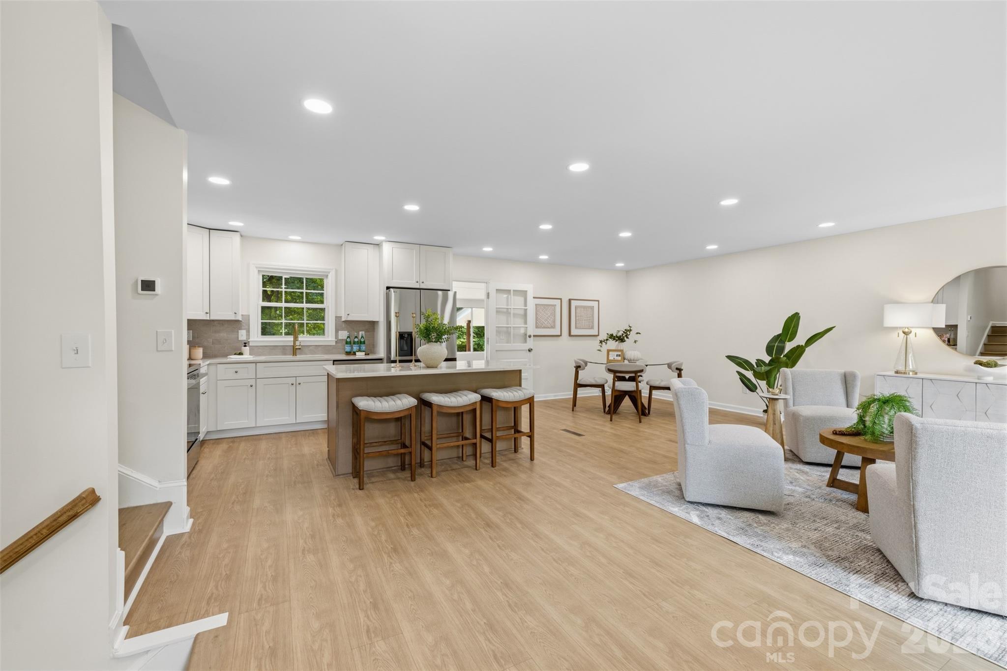 7434 Kilcullen Drive — Charlotte