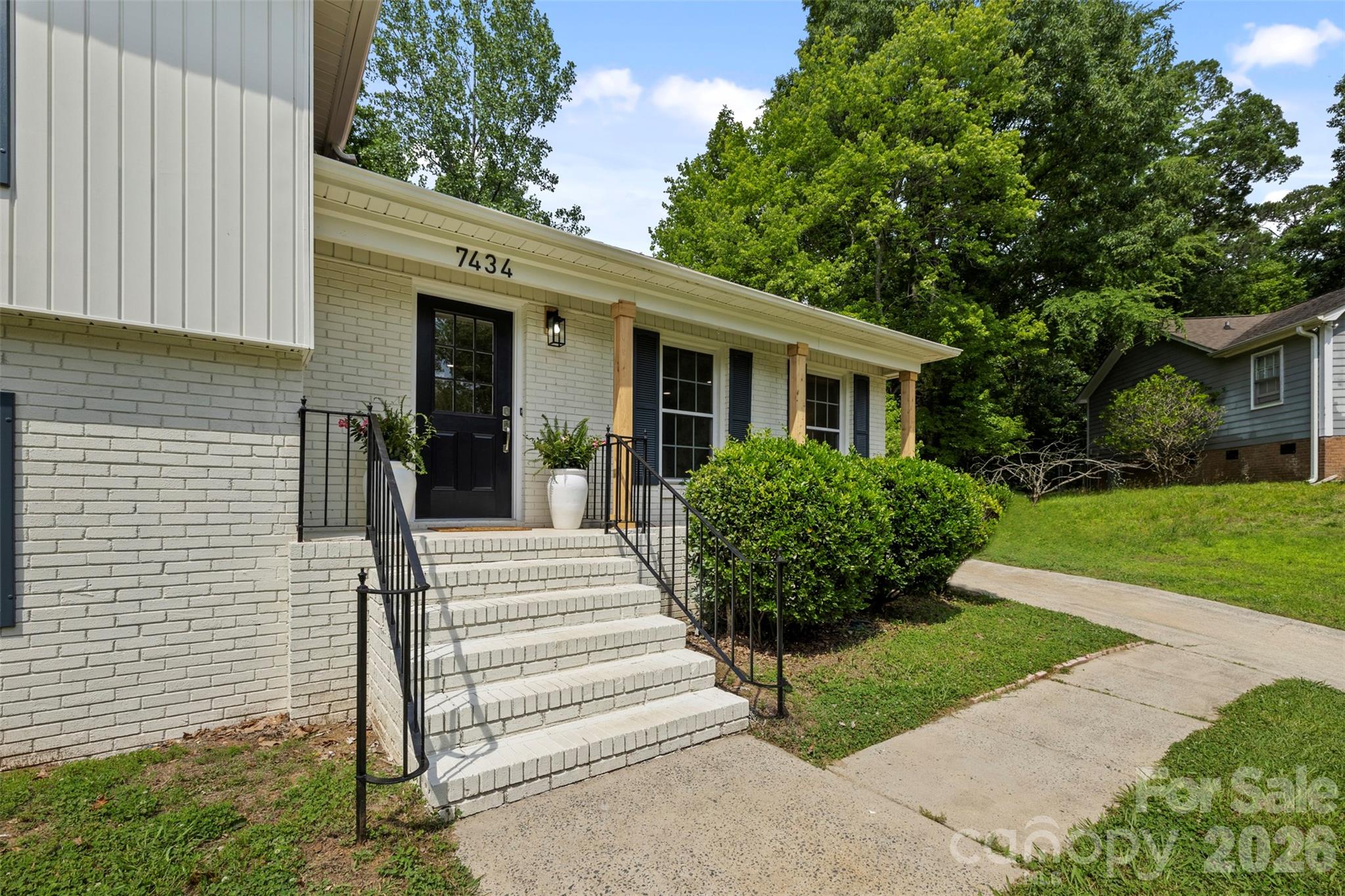 7434 Kilcullen Drive — Charlotte