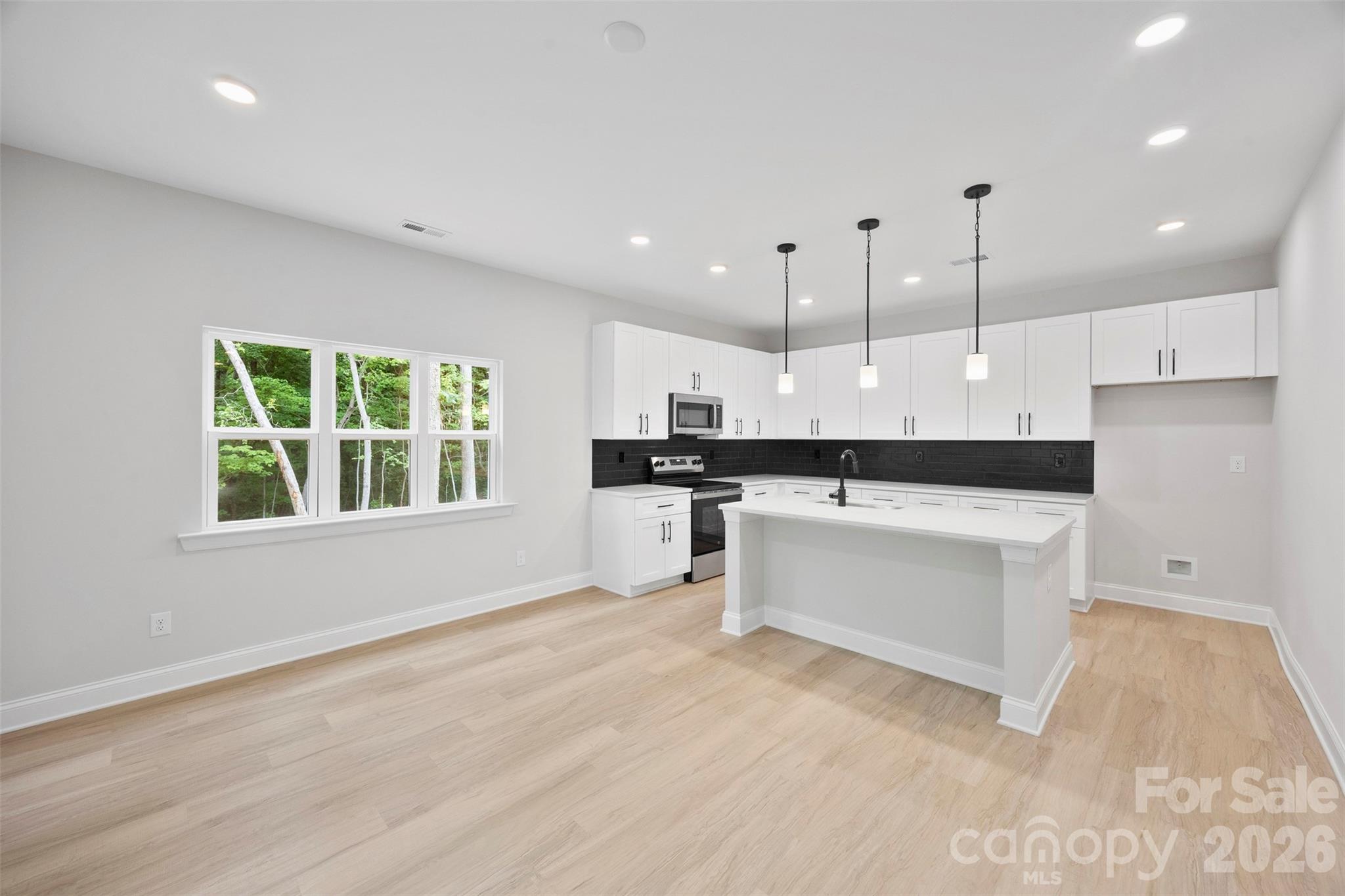 4523 Binwhe Lane — Gastonia
