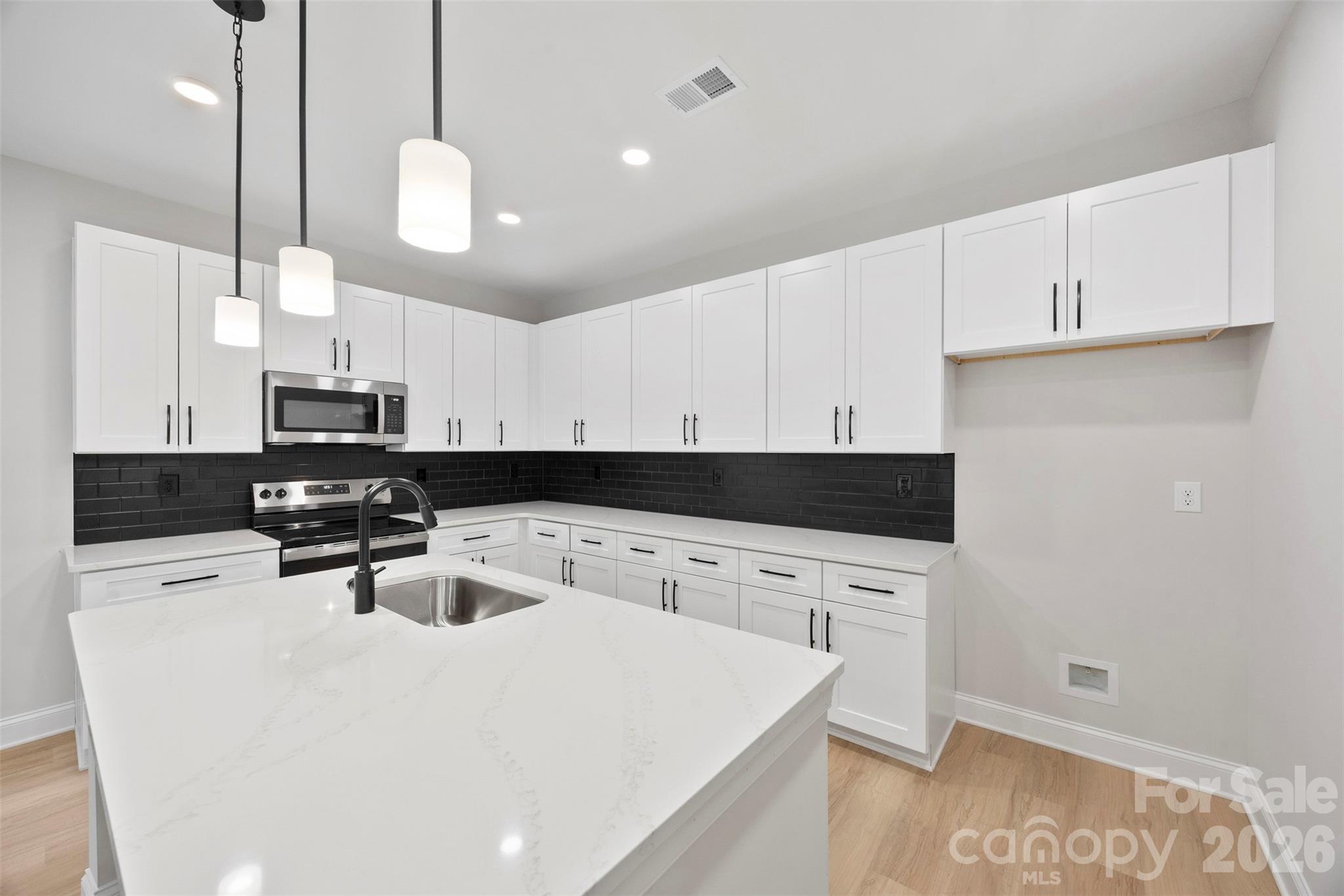 4523 Binwhe Lane — Gastonia