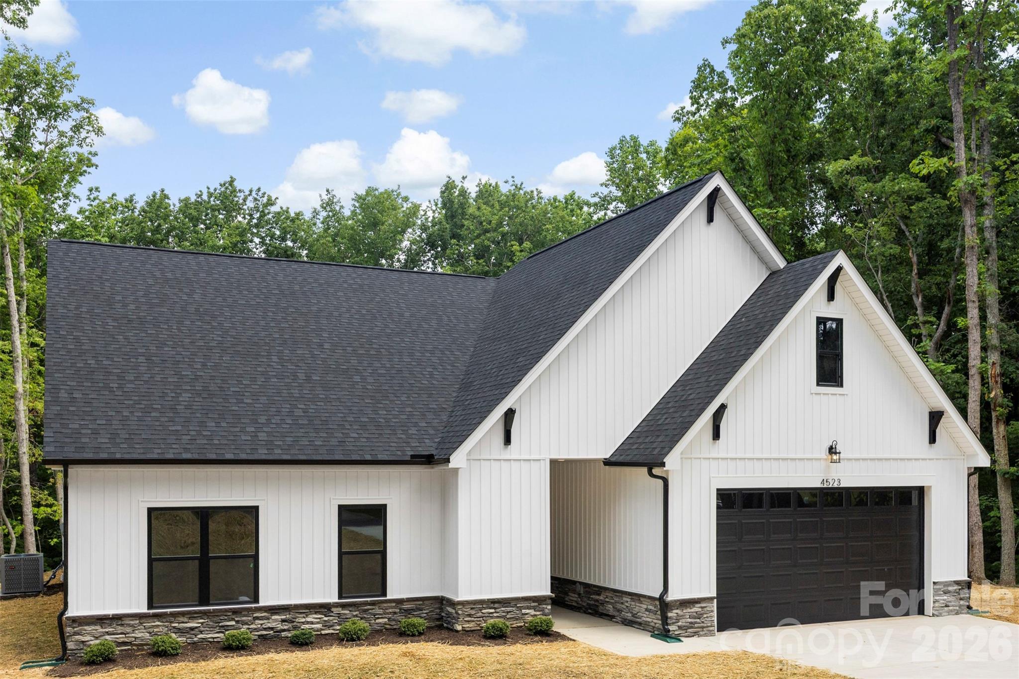 4523 Binwhe Lane — Gastonia