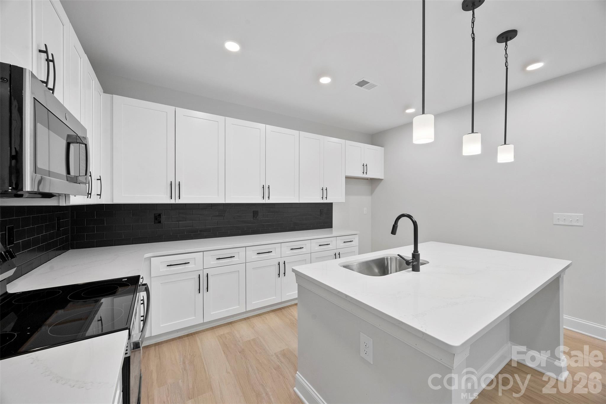 4523 Binwhe Lane — Gastonia