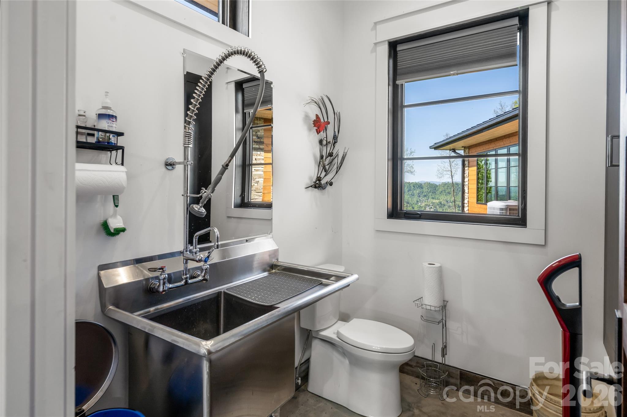 170 + 00000 Bear View Road — Weaverville