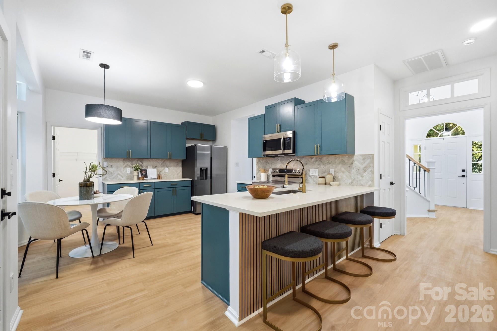 6102 Garamond Court — Charlotte
