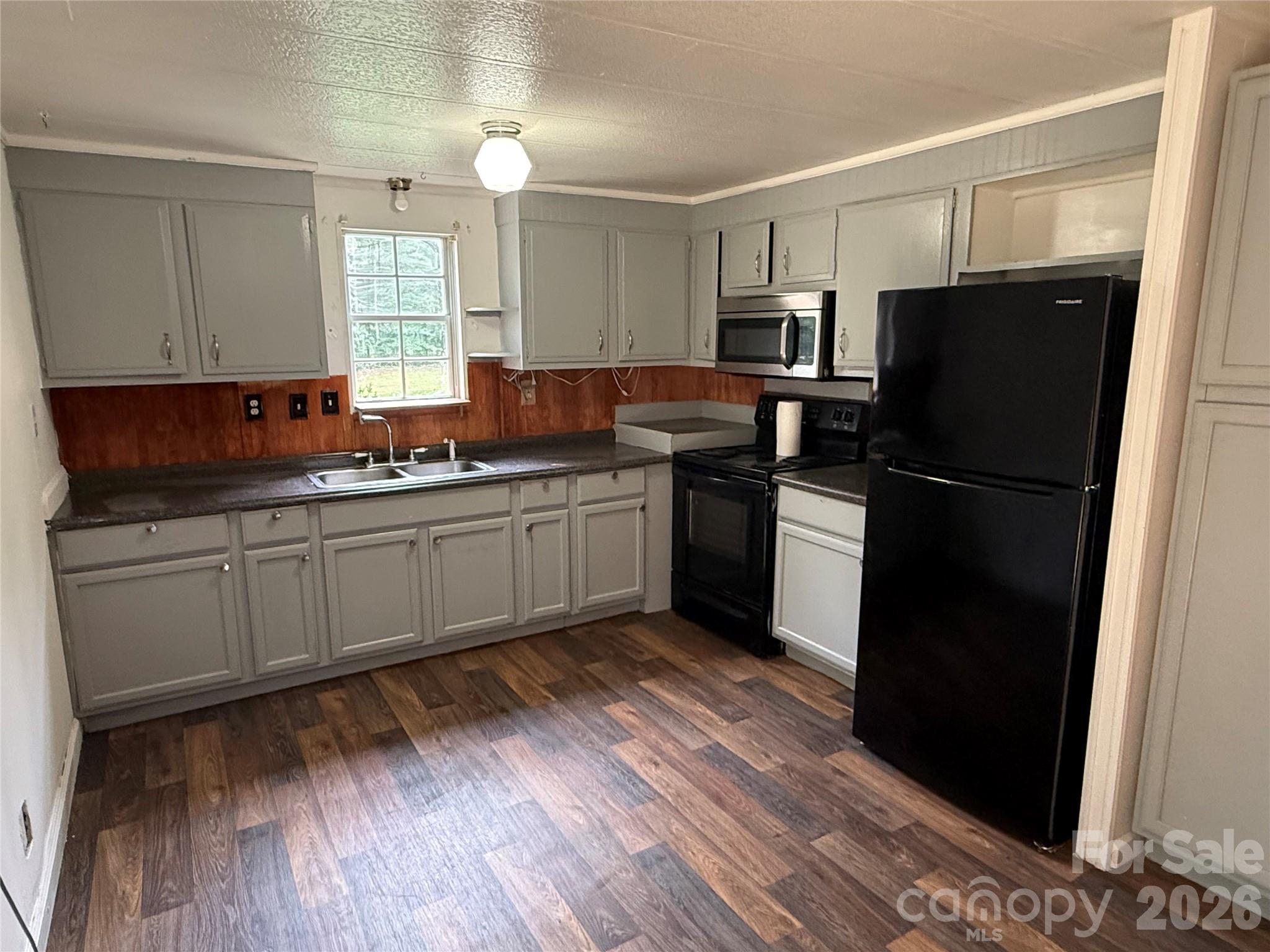 211 Corry Lane — Bostic