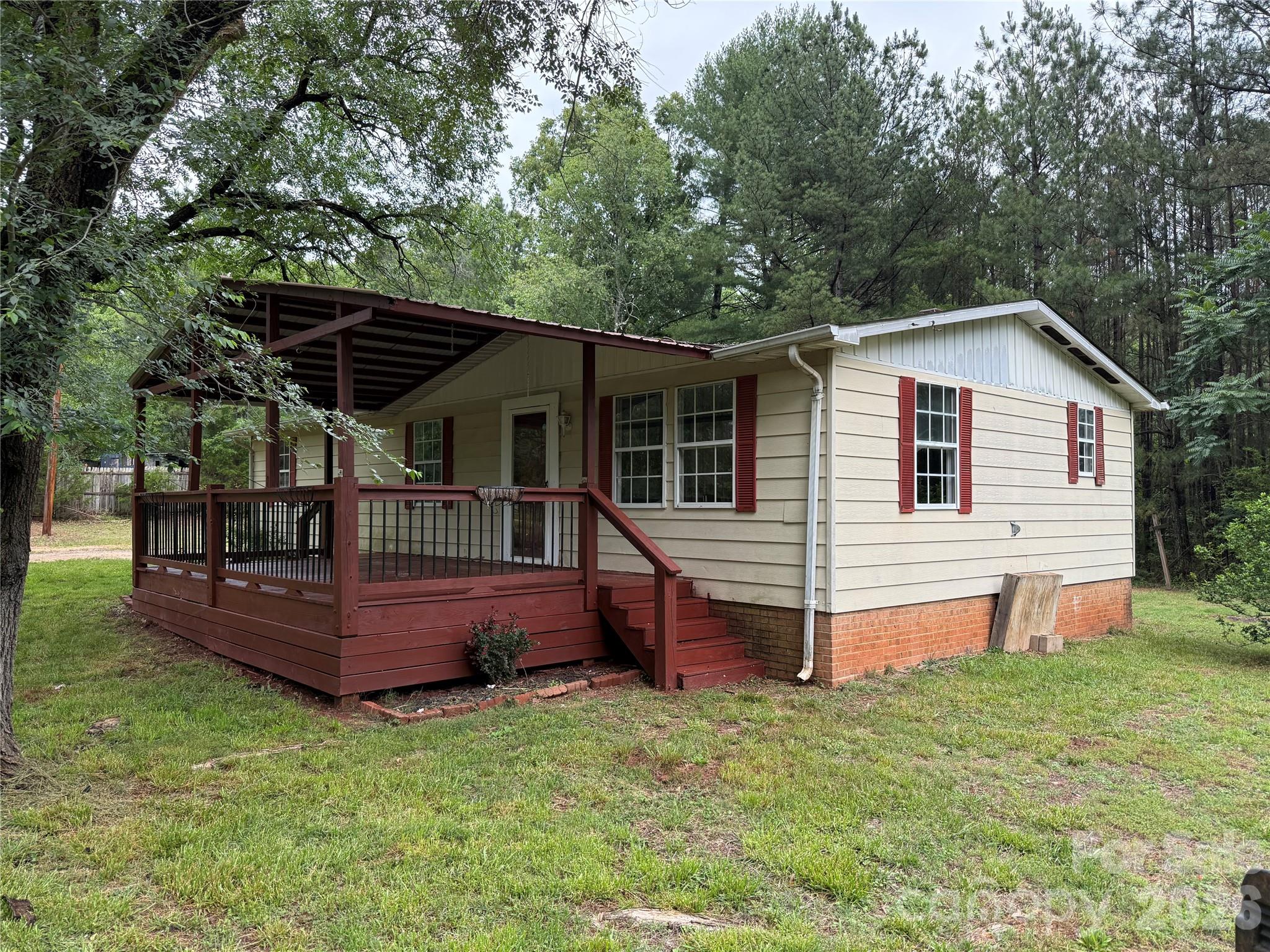 211 Corry Lane — Bostic
