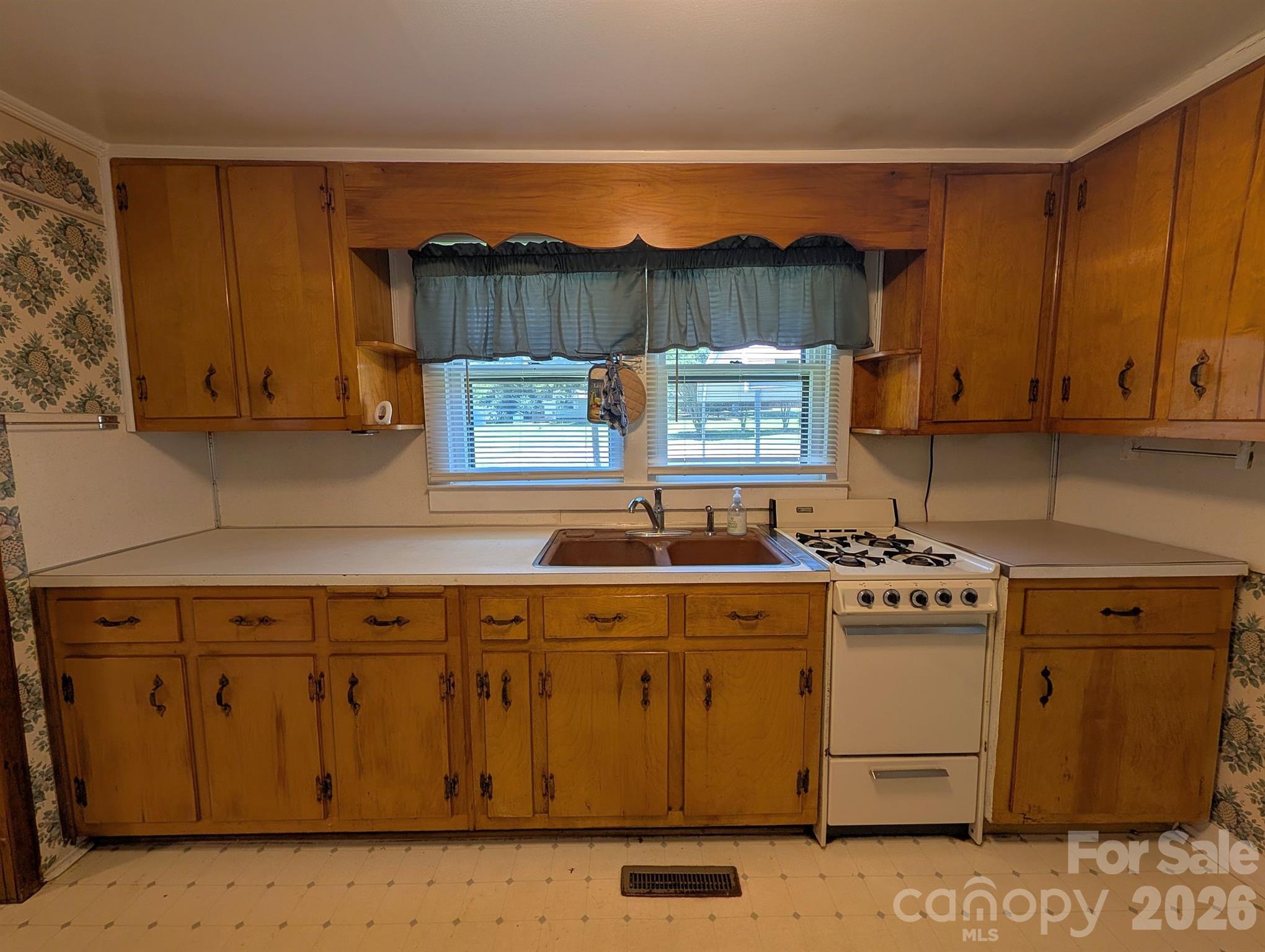 4053 Roddey Road — Catawba