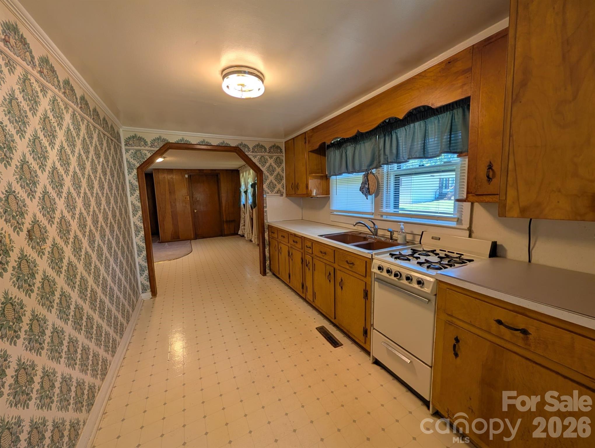 4053 Roddey Road — Catawba
