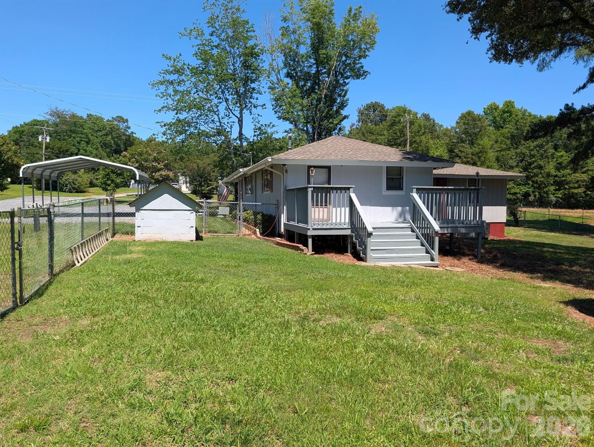 4053 Roddey Road — Catawba