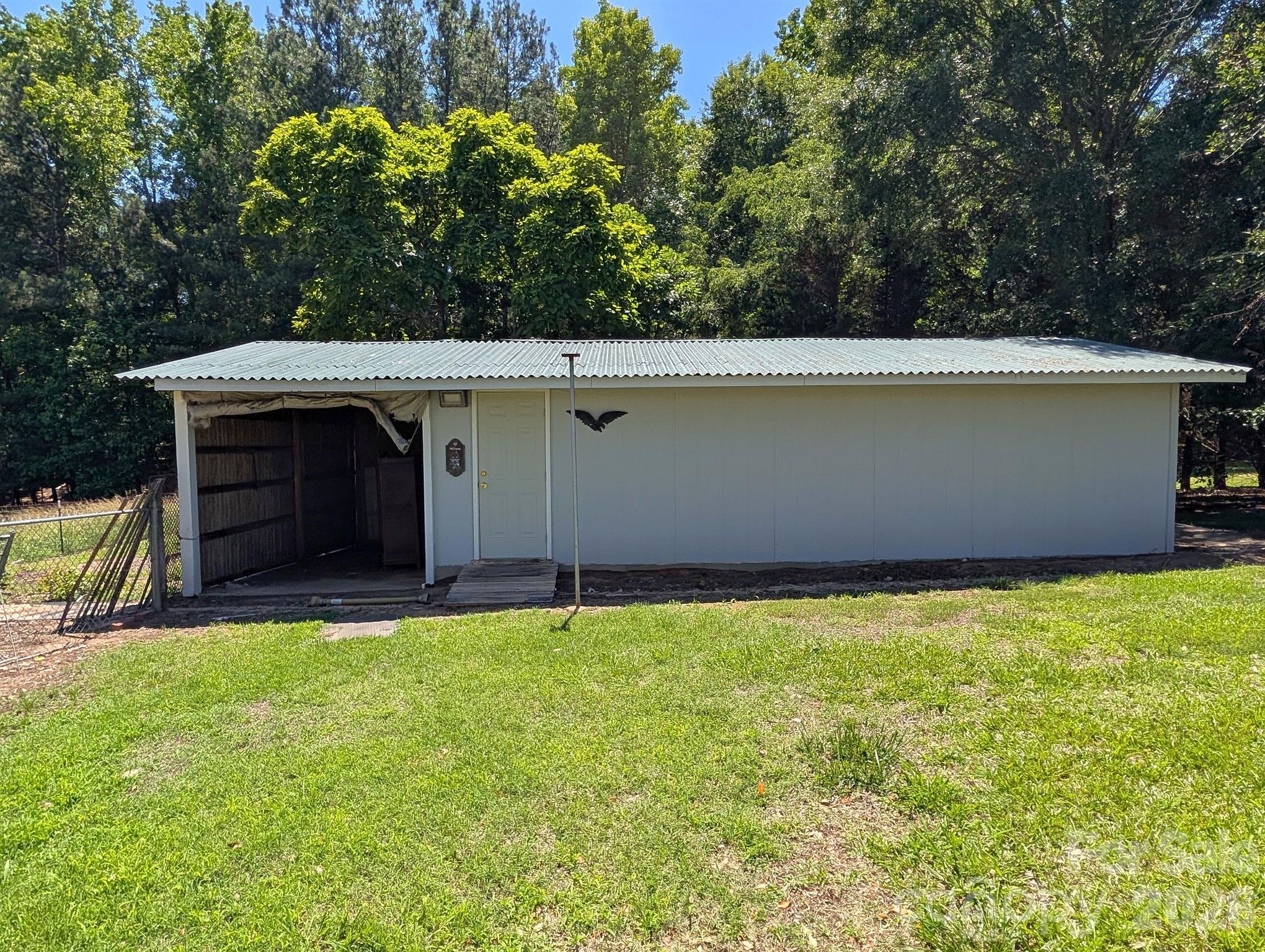 4053 Roddey Road — Catawba