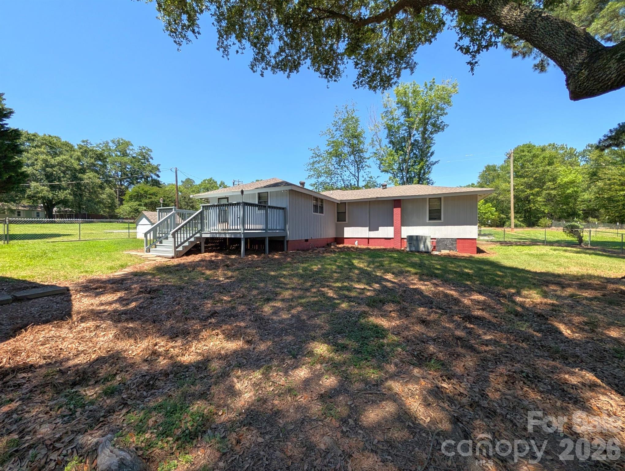 4053 Roddey Road — Catawba